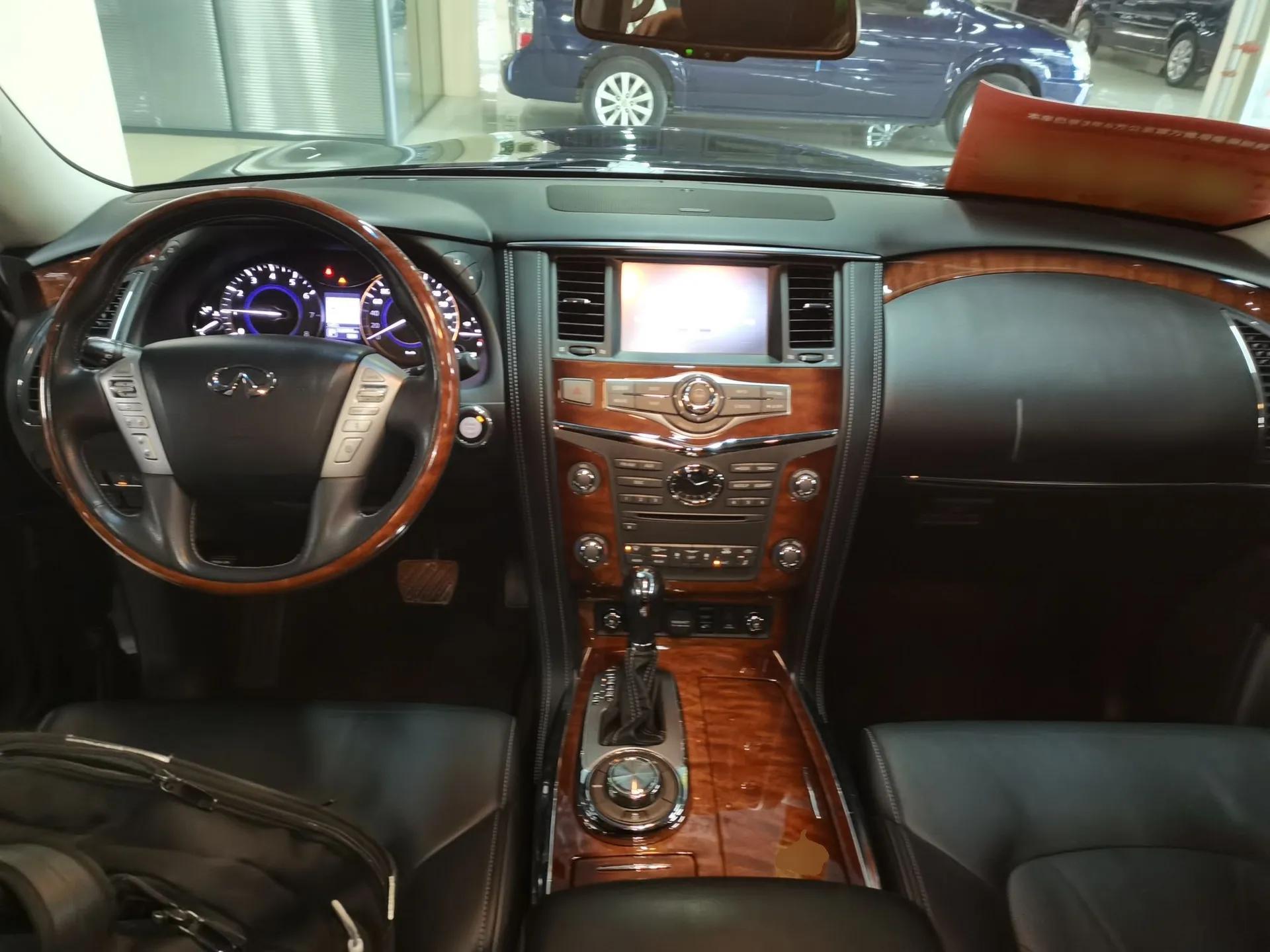 Infiniti QX80 2016 5.6L 4WD — миниатюра 13