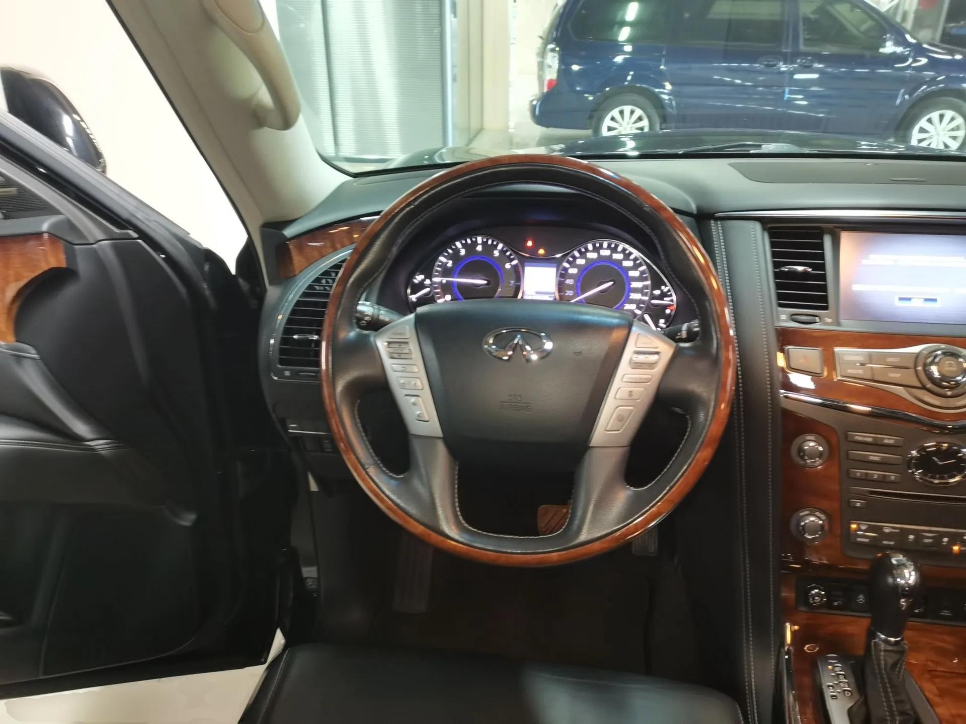 Infiniti QX80 2016 5.6L 4WD — миниатюра 14