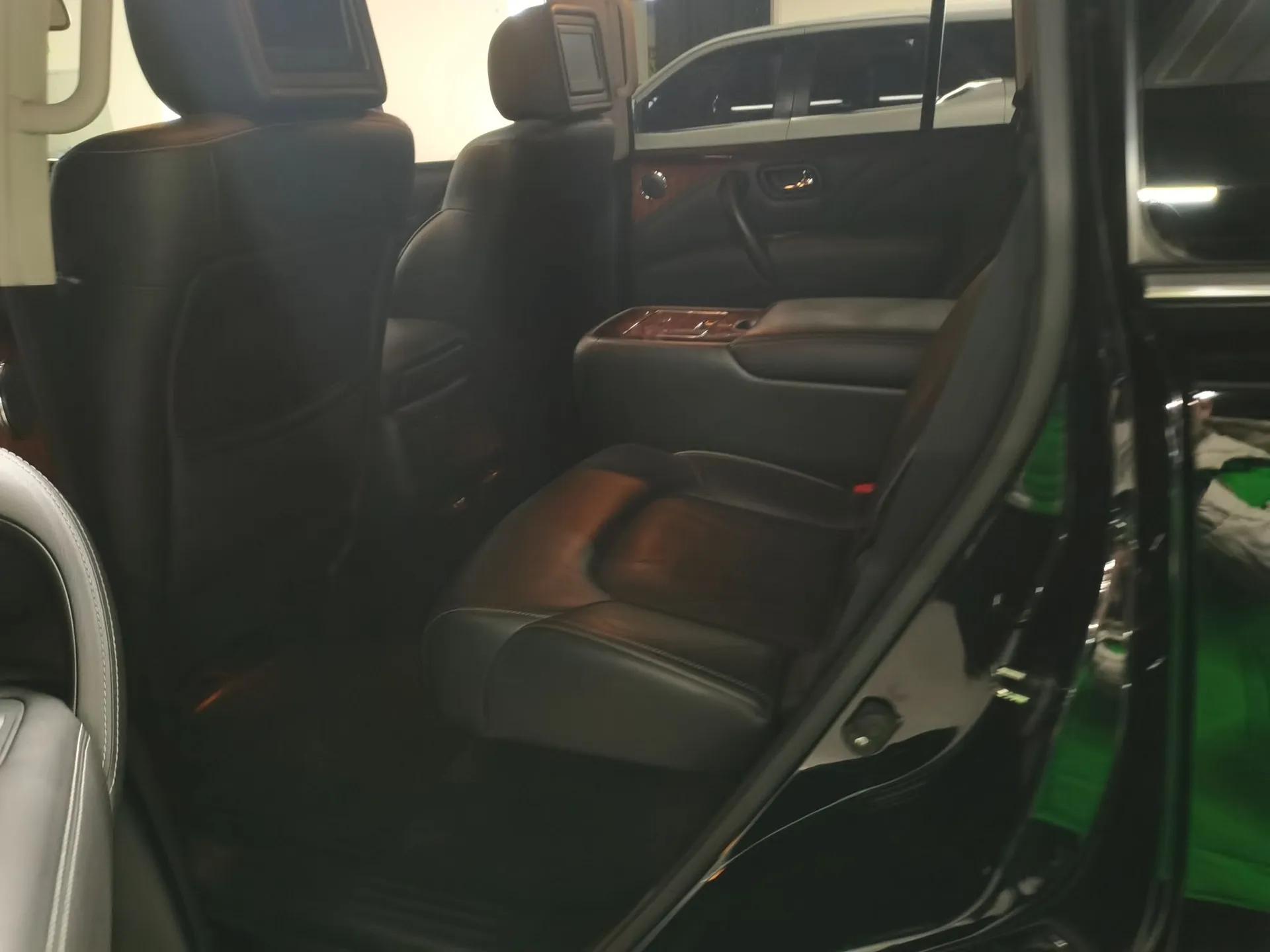 Infiniti QX80 2016 5.6L 4WD — миниатюра 20