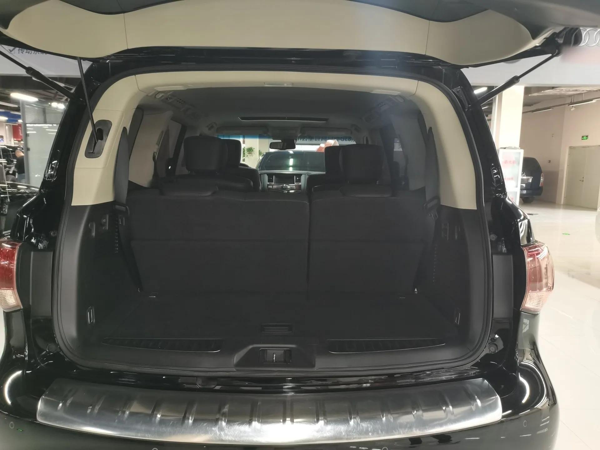 Infiniti QX80 2016 5.6L 4WD — миниатюра 22
