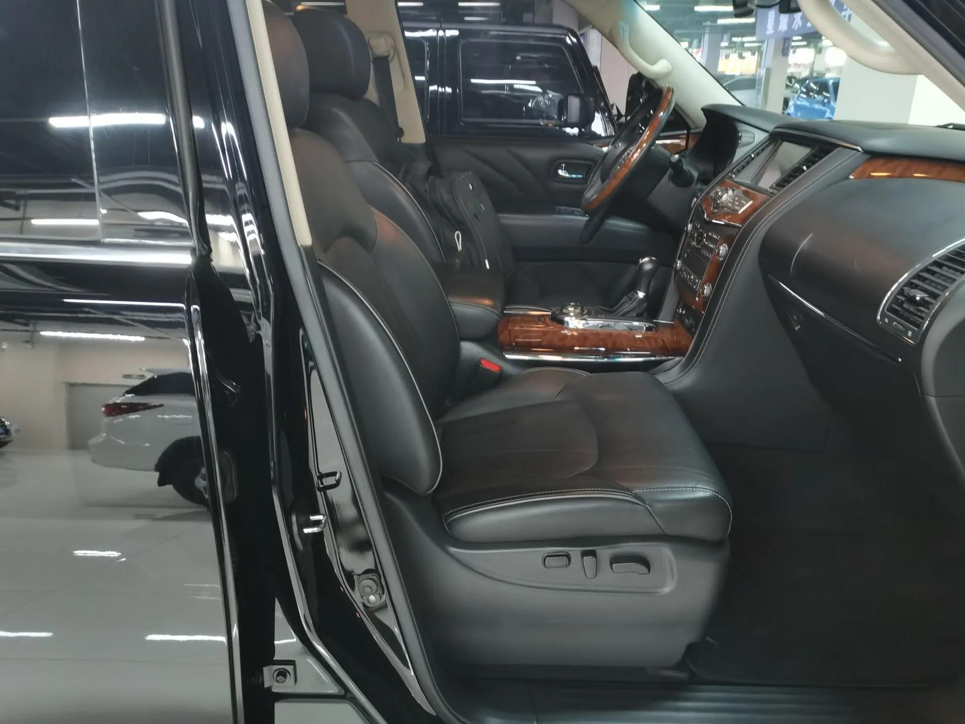 Infiniti QX80 2016 5.6L 4WD — миниатюра 23
