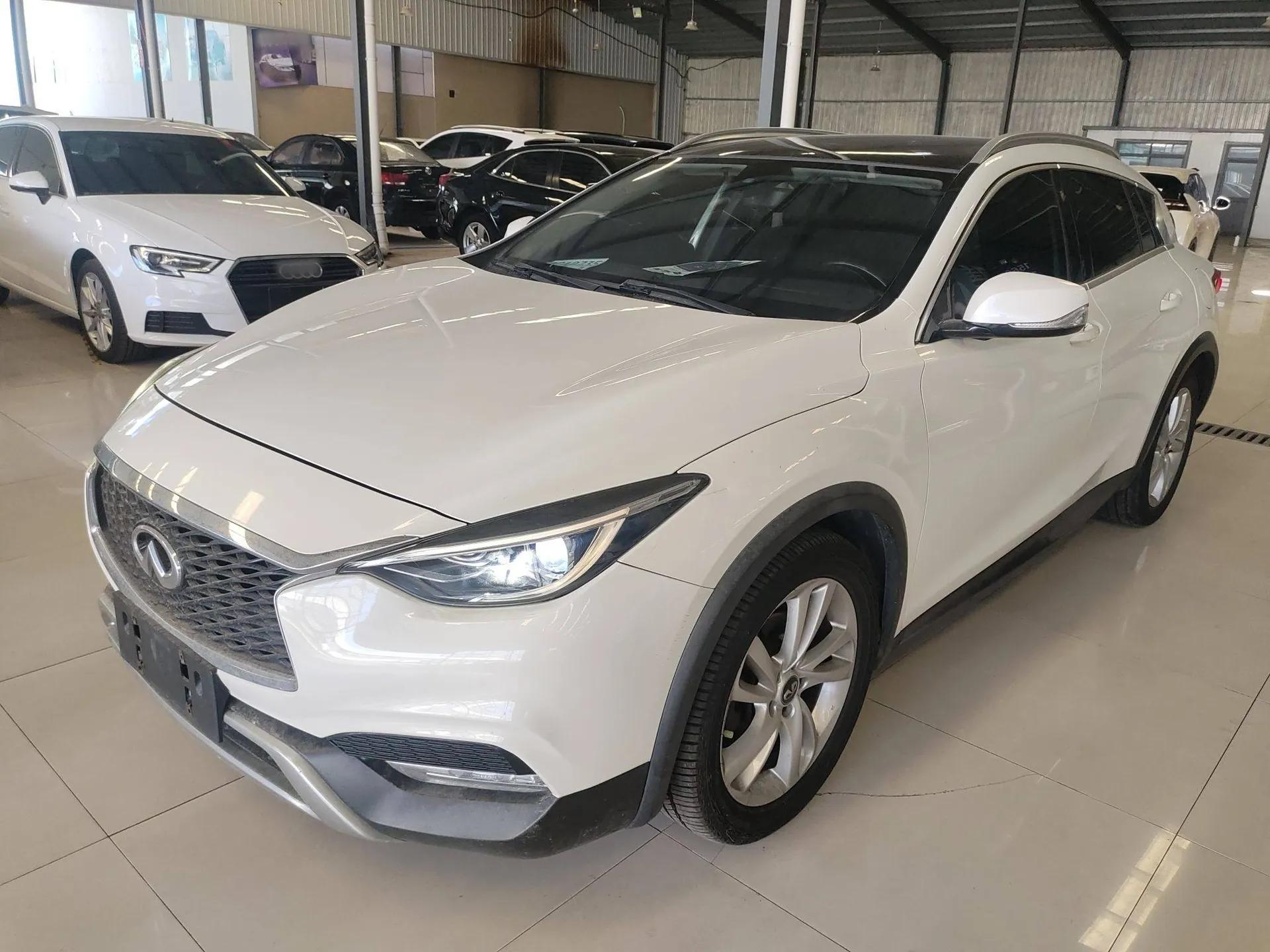 Infiniti QX30 2017 1.6T Two-Wheel-Drive Sport Edition — миниатюра 1