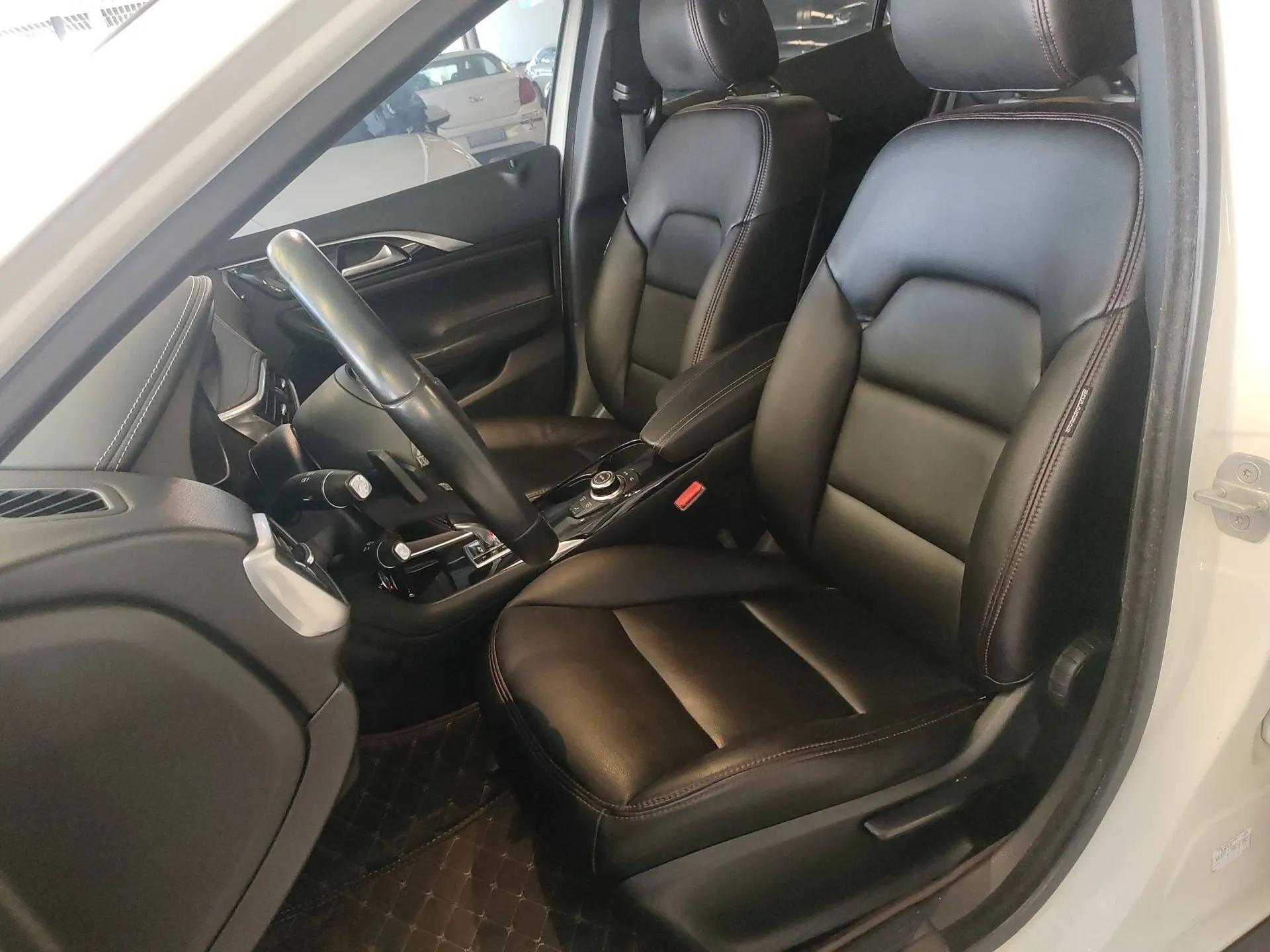 Infiniti QX30 2017 1.6T Two-Wheel-Drive Sport Edition — миниатюра 17