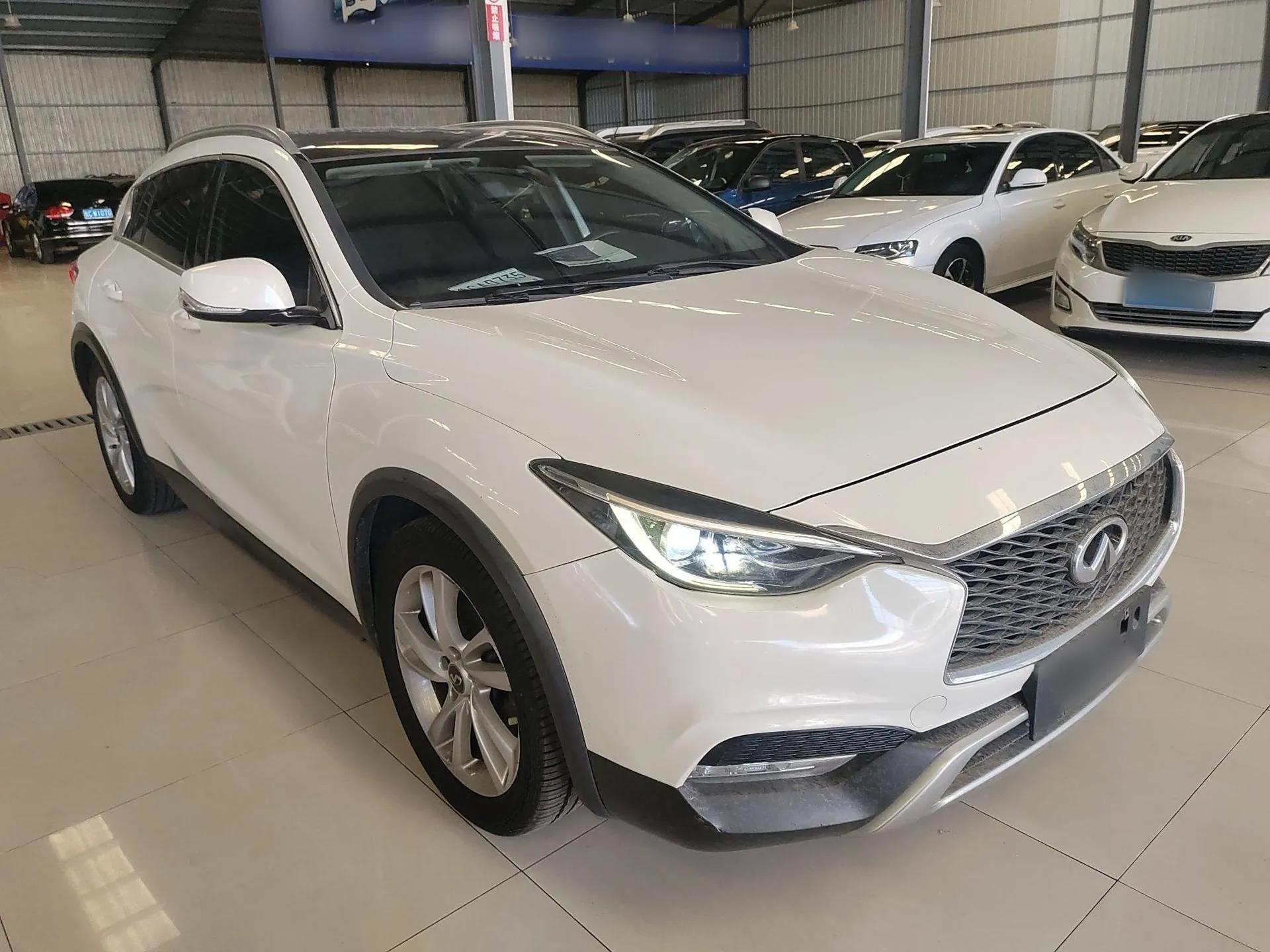 Infiniti QX30 2017 1.6T Two-Wheel-Drive Sport Edition — миниатюра 4