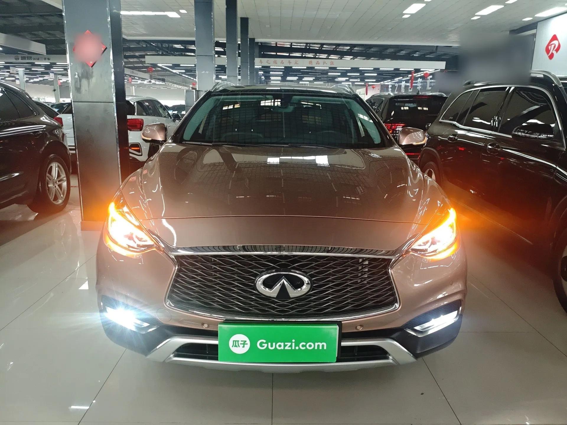 Infiniti QX30 2018 1.6T Two-Wheel Drive Extreme Edition — миниатюра 2
