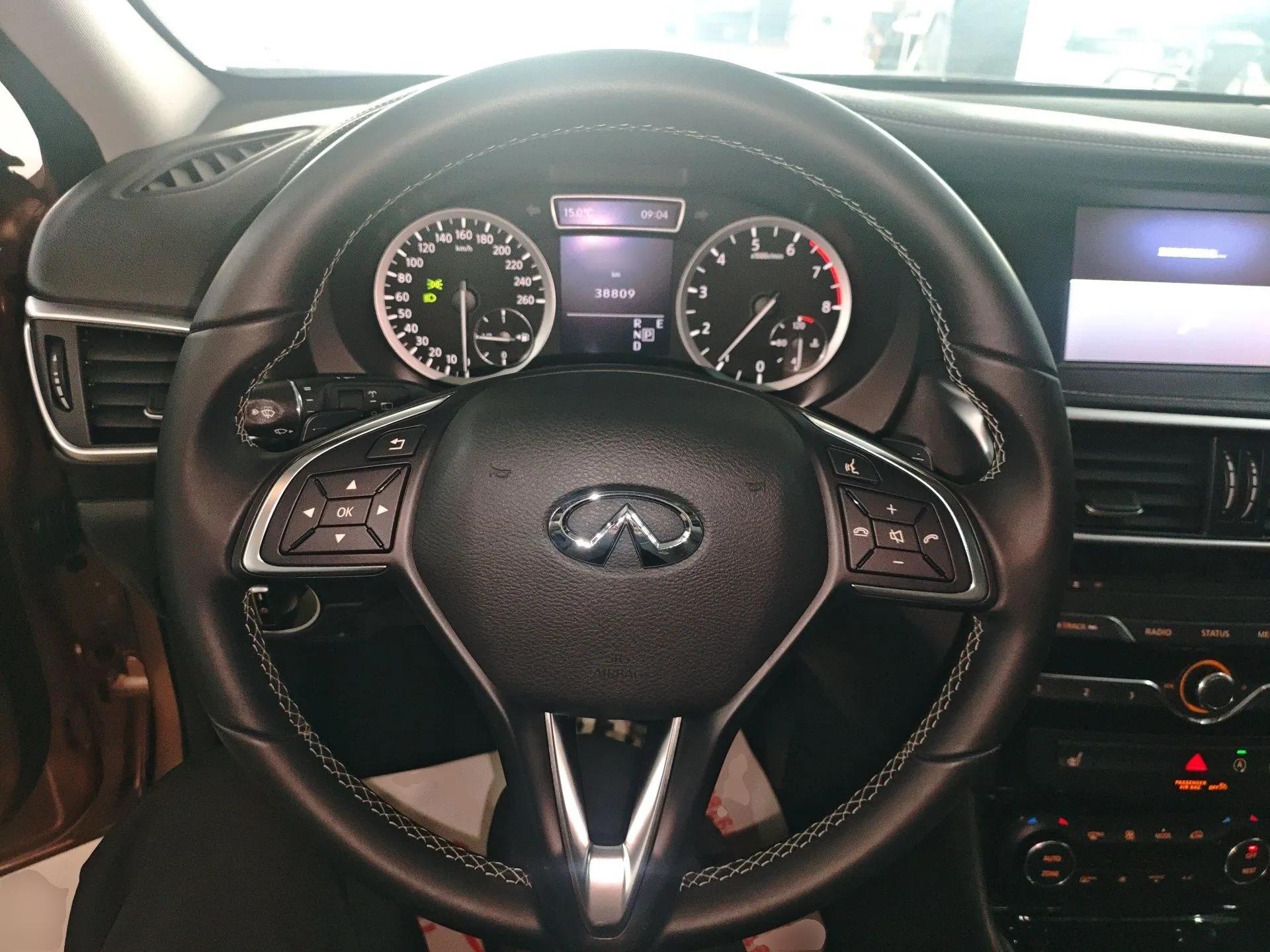 Infiniti QX30 2018 1.6T Two-Wheel Drive Extreme Edition — миниатюра 13