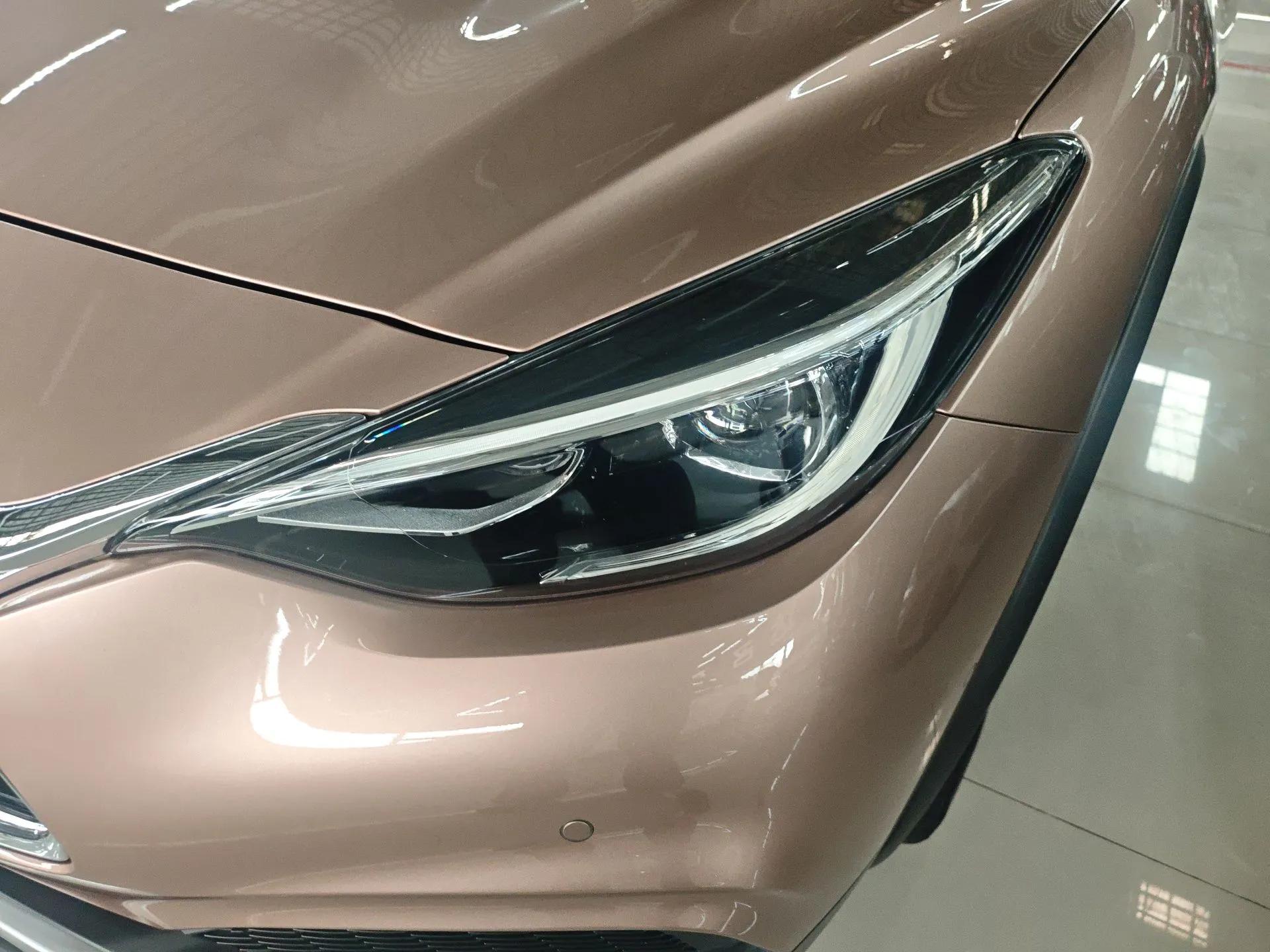 Infiniti QX30 2018 1.6T Two-Wheel Drive Extreme Edition — миниатюра 5