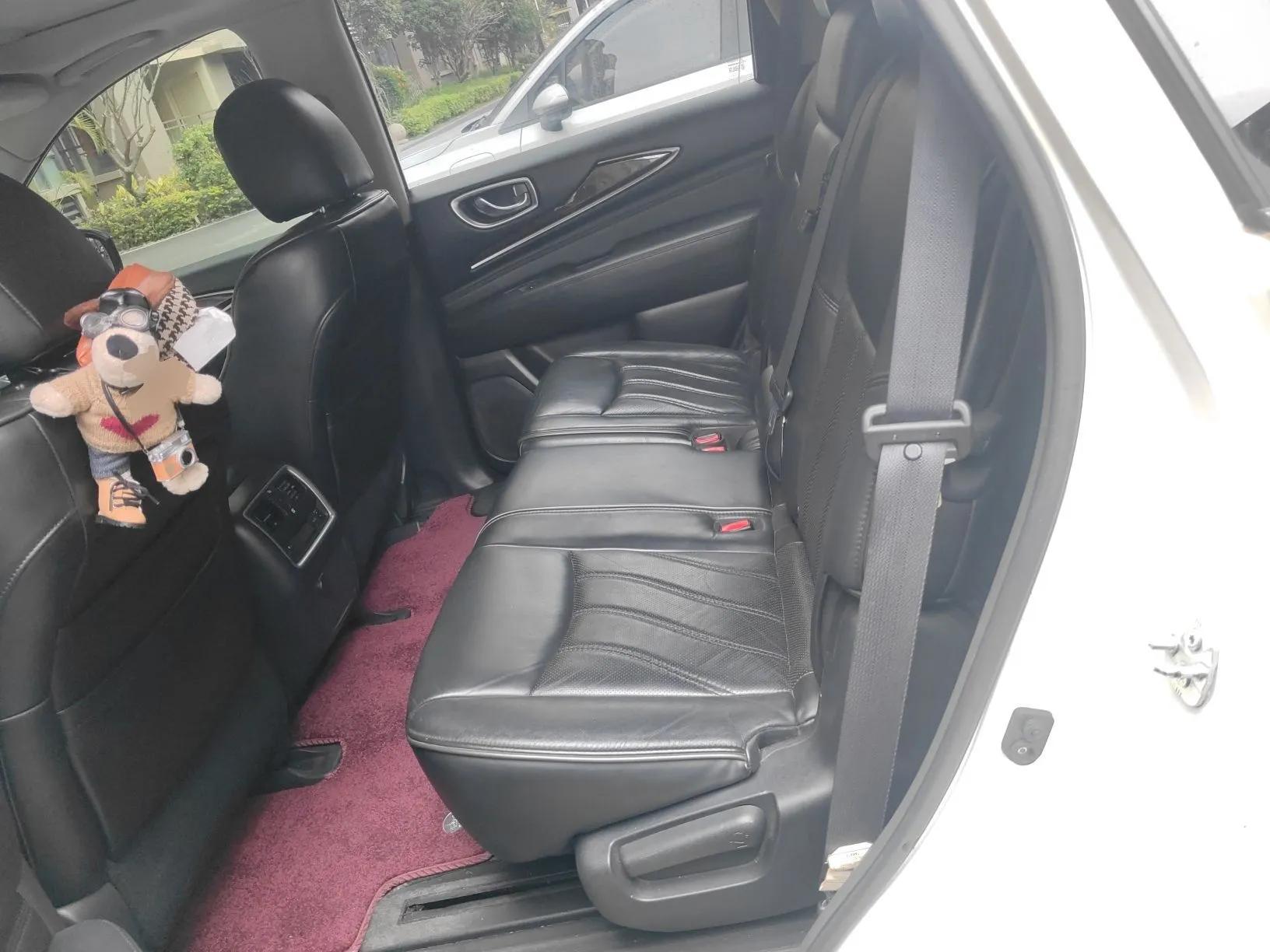 Infiniti JX 2013 JX35 Two-Wheel-Drive Excellence Edition — миниатюра 18