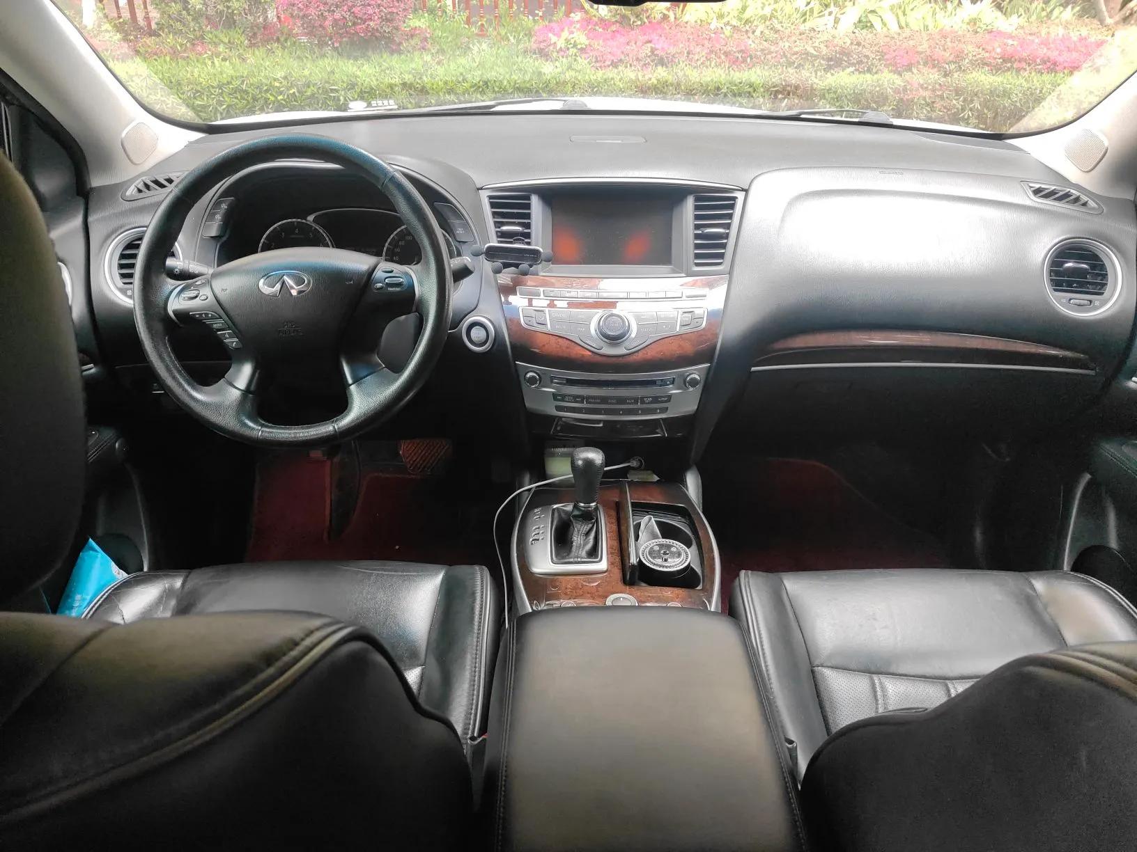 Infiniti JX 2013 JX35 Two-Wheel-Drive Excellence Edition — миниатюра 10
