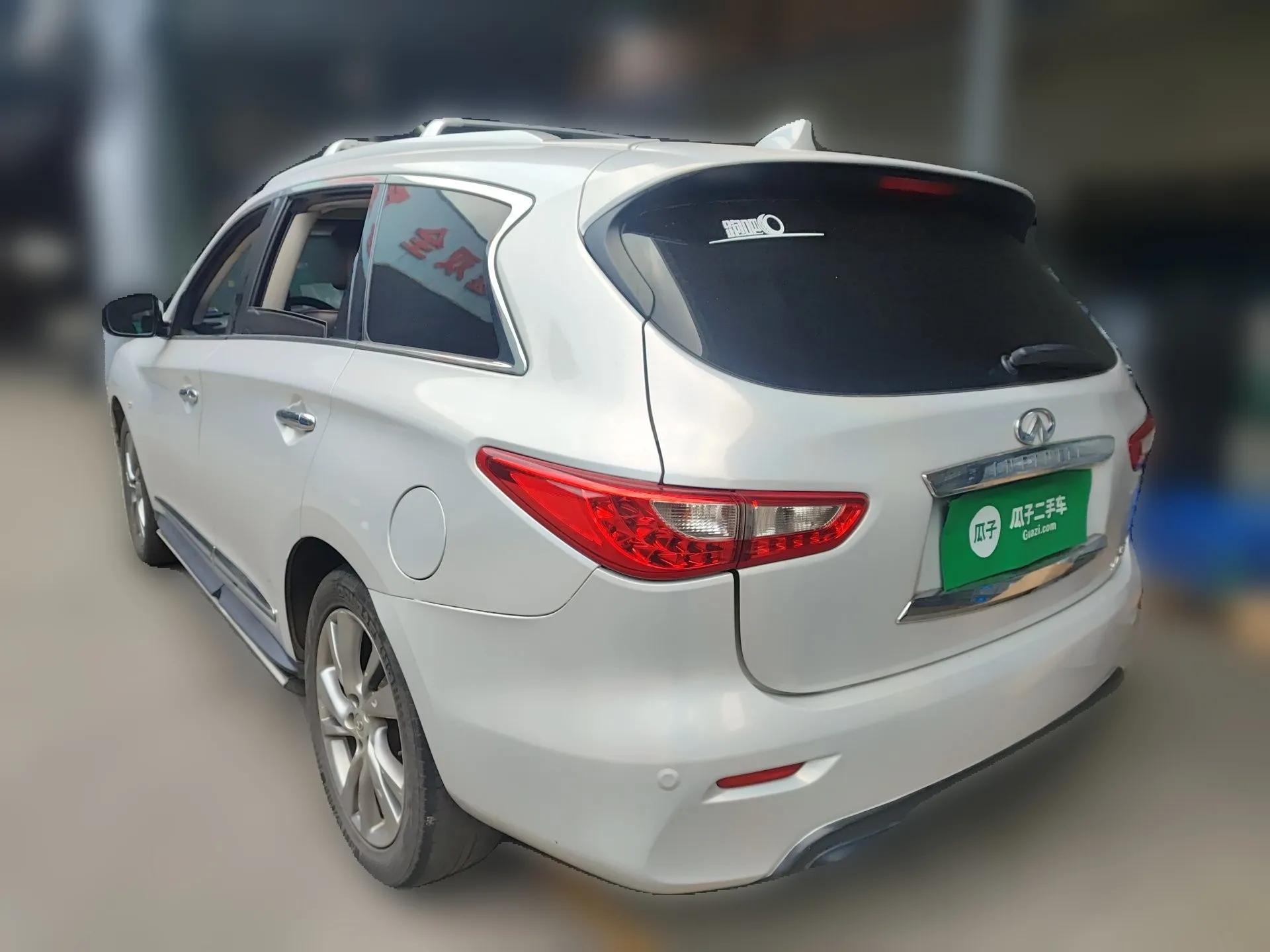Infiniti JX 2013 JX35 Two-Wheel-Drive Excellence Edition — миниатюра 4