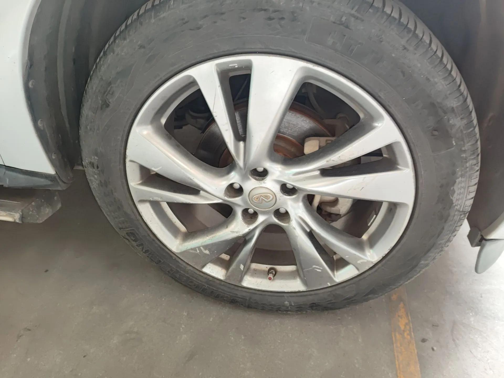 Infiniti JX 2013 JX35 Two-Wheel-Drive Excellence Edition — миниатюра 8