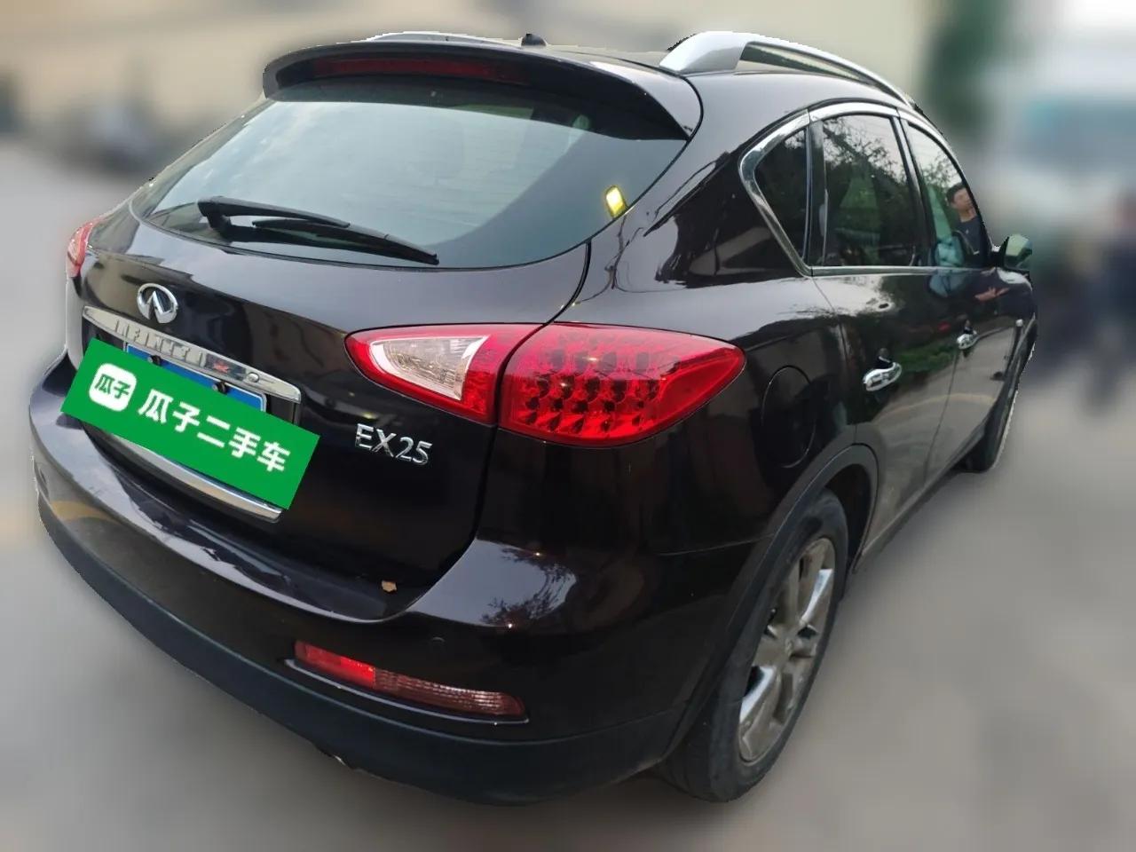 Infiniti EX 2010 EX25 Luxury Edition — миниатюра 6