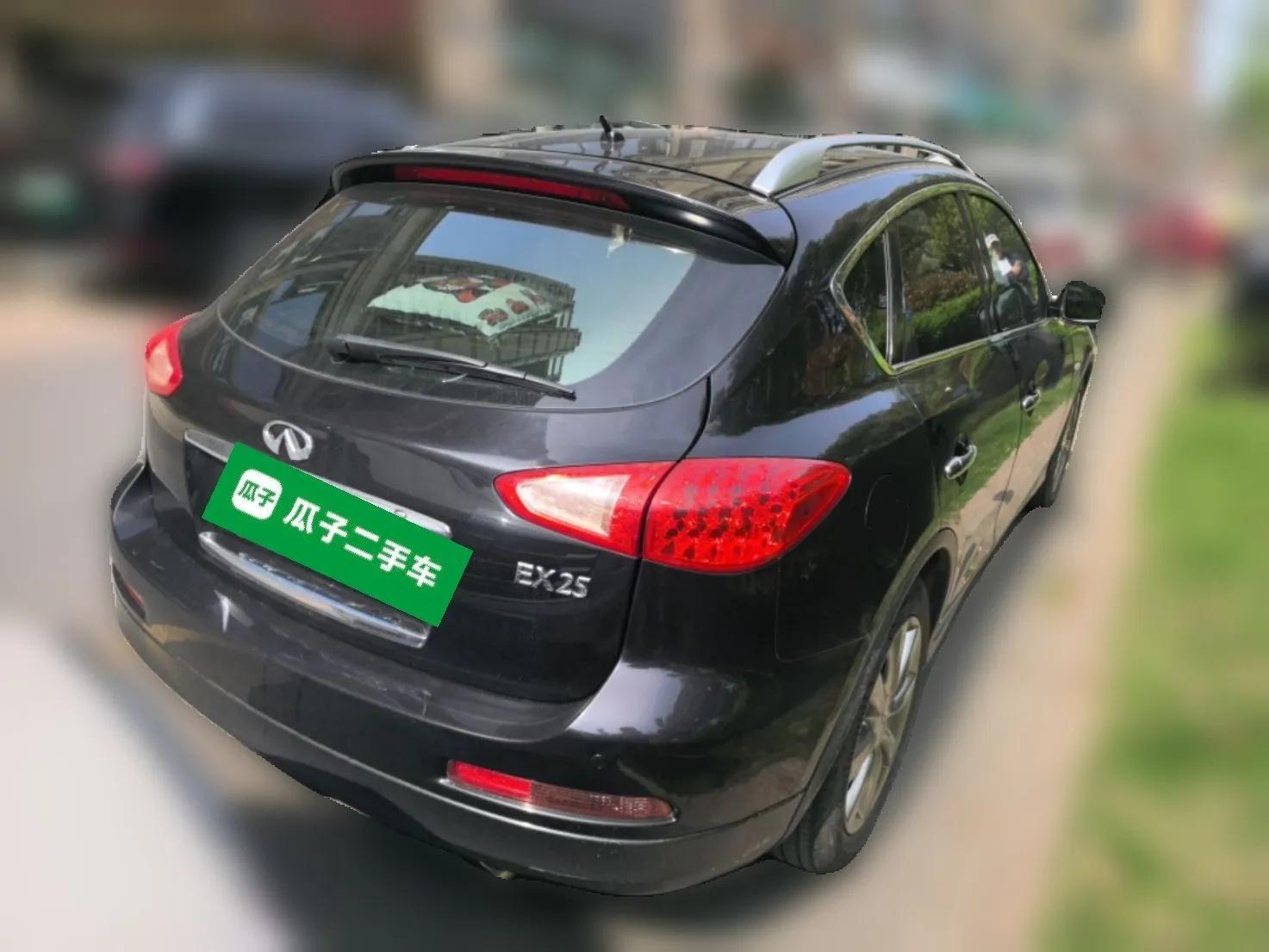 Infiniti EX 2011 EX25 Luxury Edition — миниатюра 6