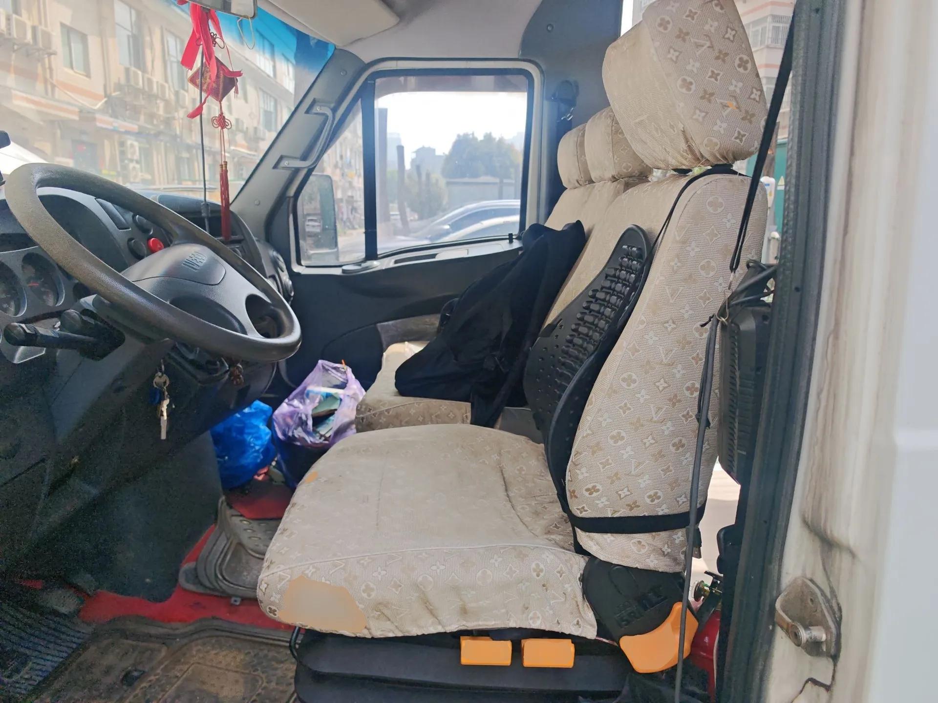 Iveco Turin 2009 2.5T-A32 Base Version — миниатюра 16