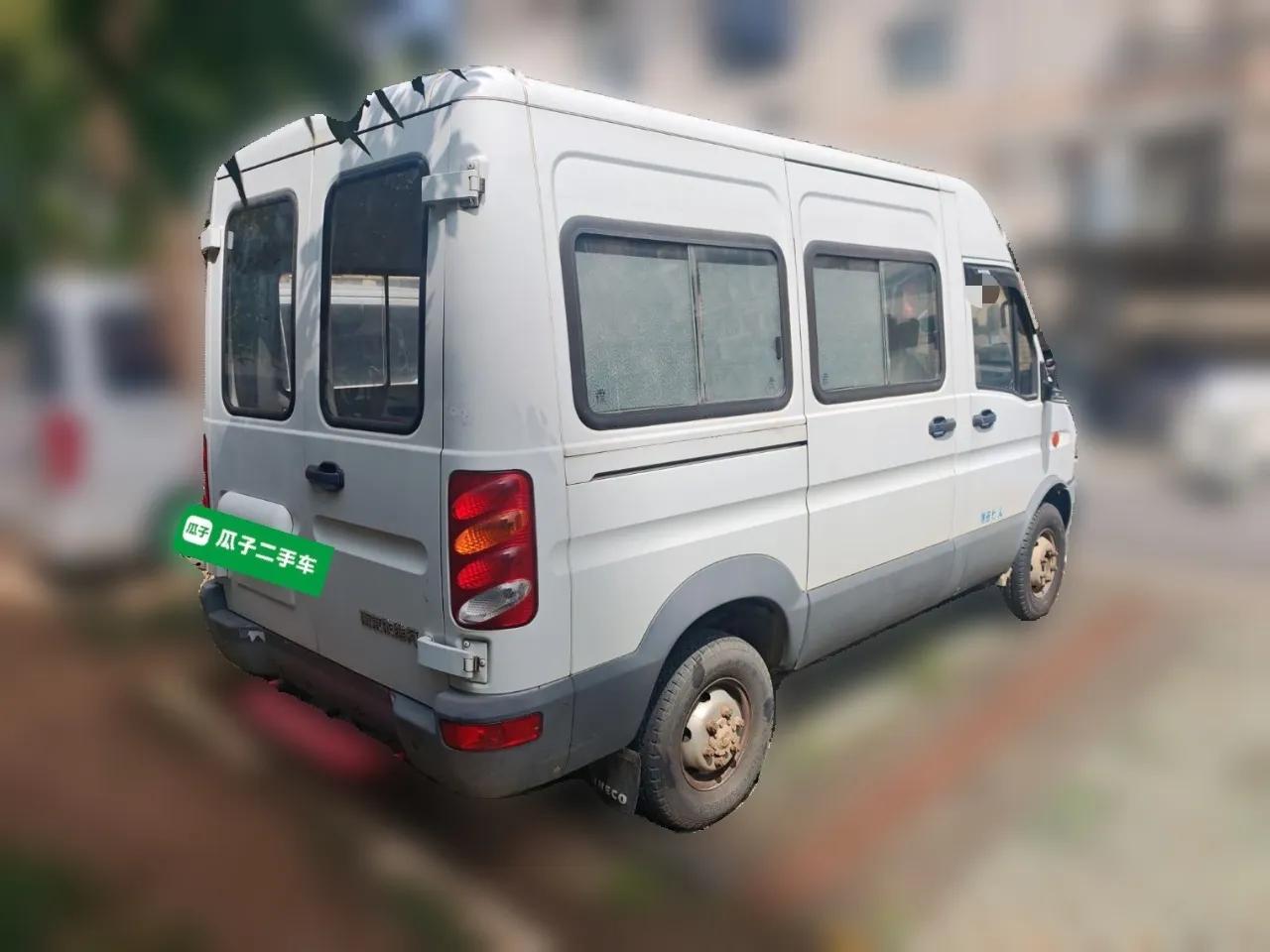 Iveco Turin 2009 2.5T-A32 Base Version — миниатюра 6