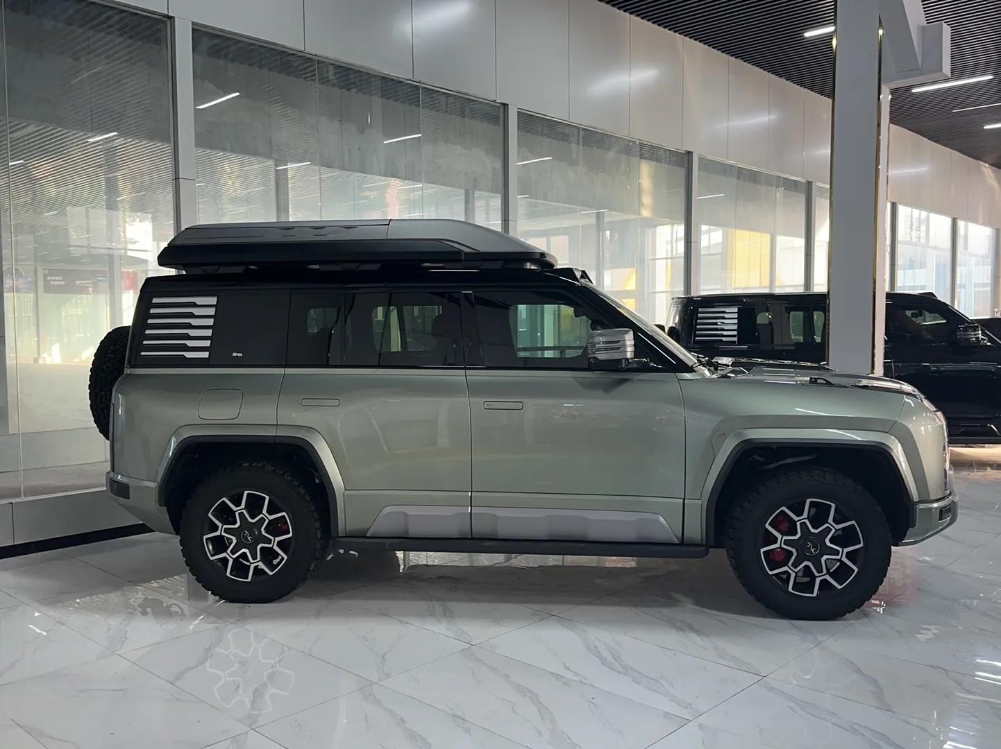 Yangwang U8 2024 Off-Road Enthusiast Edition — миниатюра 3
