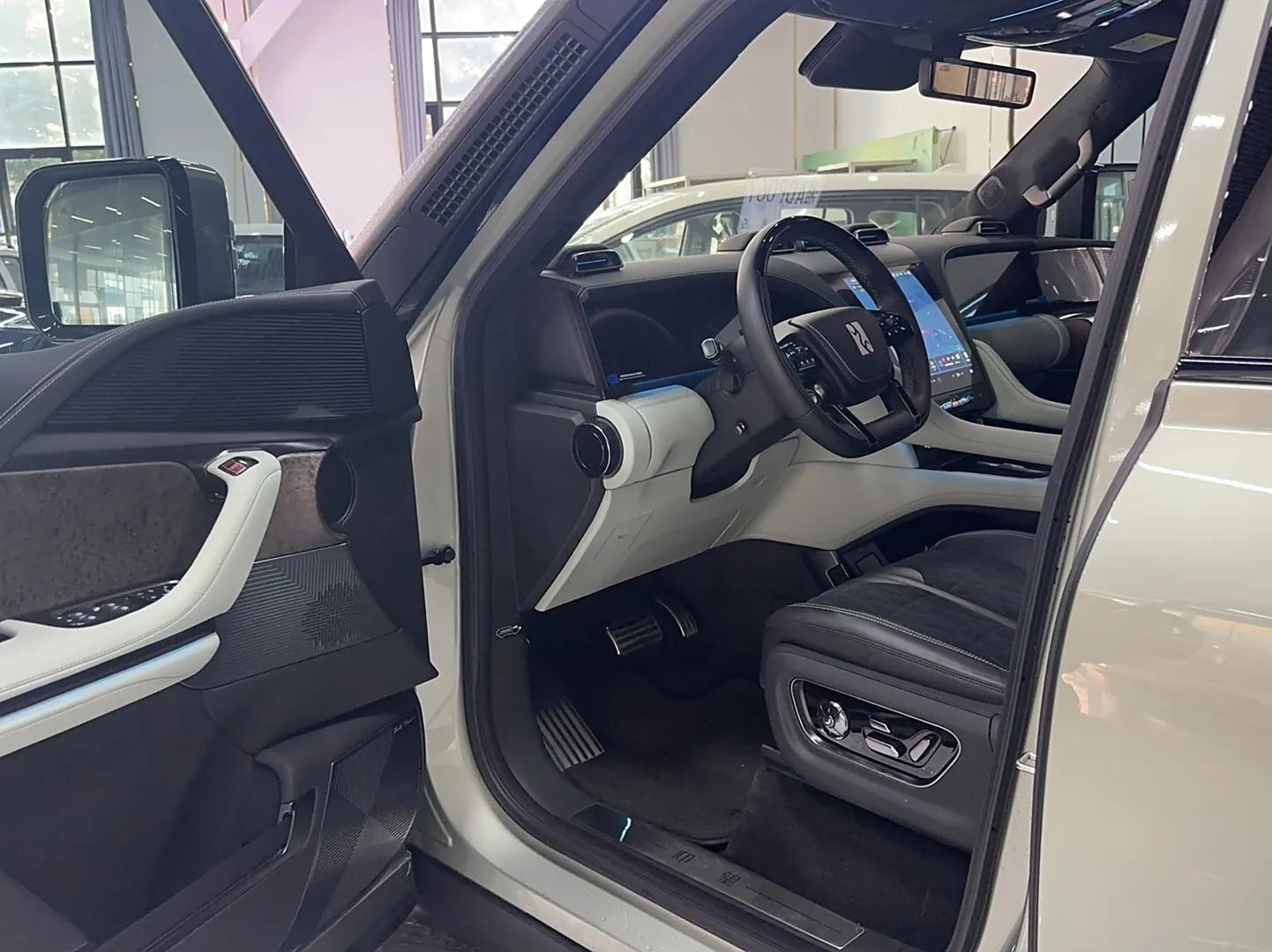 Yangwang U8 2024 Off-Road Enthusiast Edition — миниатюра 8