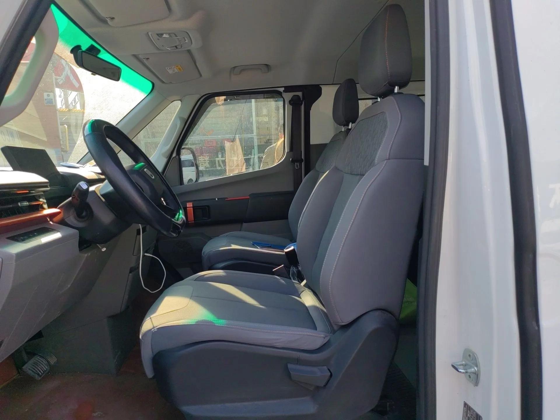 Farizon Super VAN 2024 Zhifu Edition Mid-axle Low-Roof 83 kWh — миниатюра 16