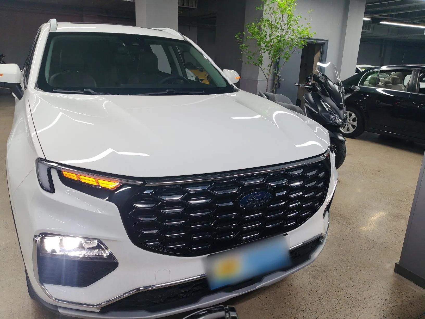 Ford Equator 2023 EcoBoost 225 Premier 7-Seater (2/2/3) — миниатюра 2