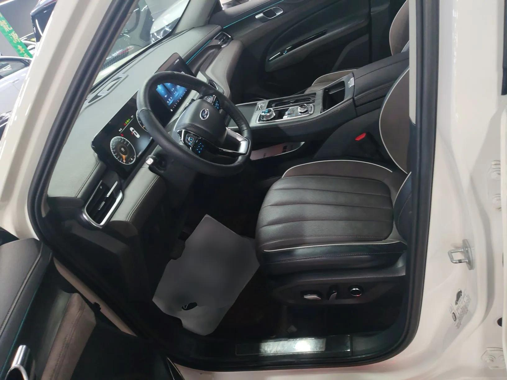 Ford Equator 2023 EcoBoost 225 Premier 7-Seater (2/2/3) — миниатюра 18