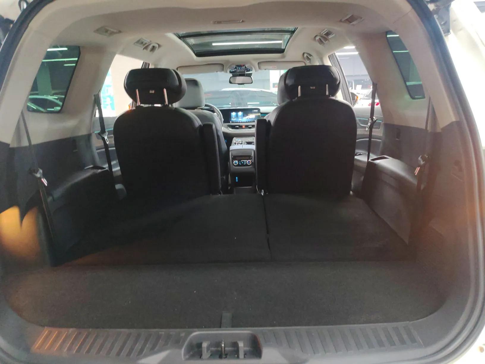 Ford Equator 2023 EcoBoost 225 Premier 7-Seater (2/2/3) — миниатюра 22