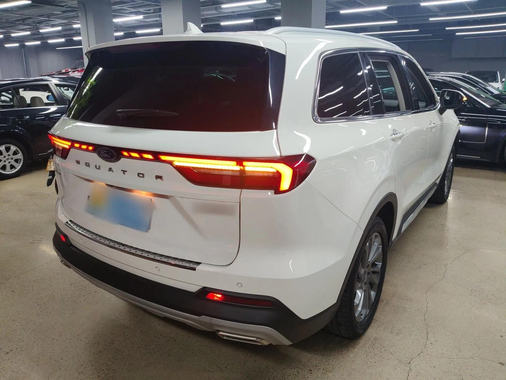 Ford Equator 2023 EcoBoost 225 Premier 7-Seater (2/2/3) — миниатюра 6