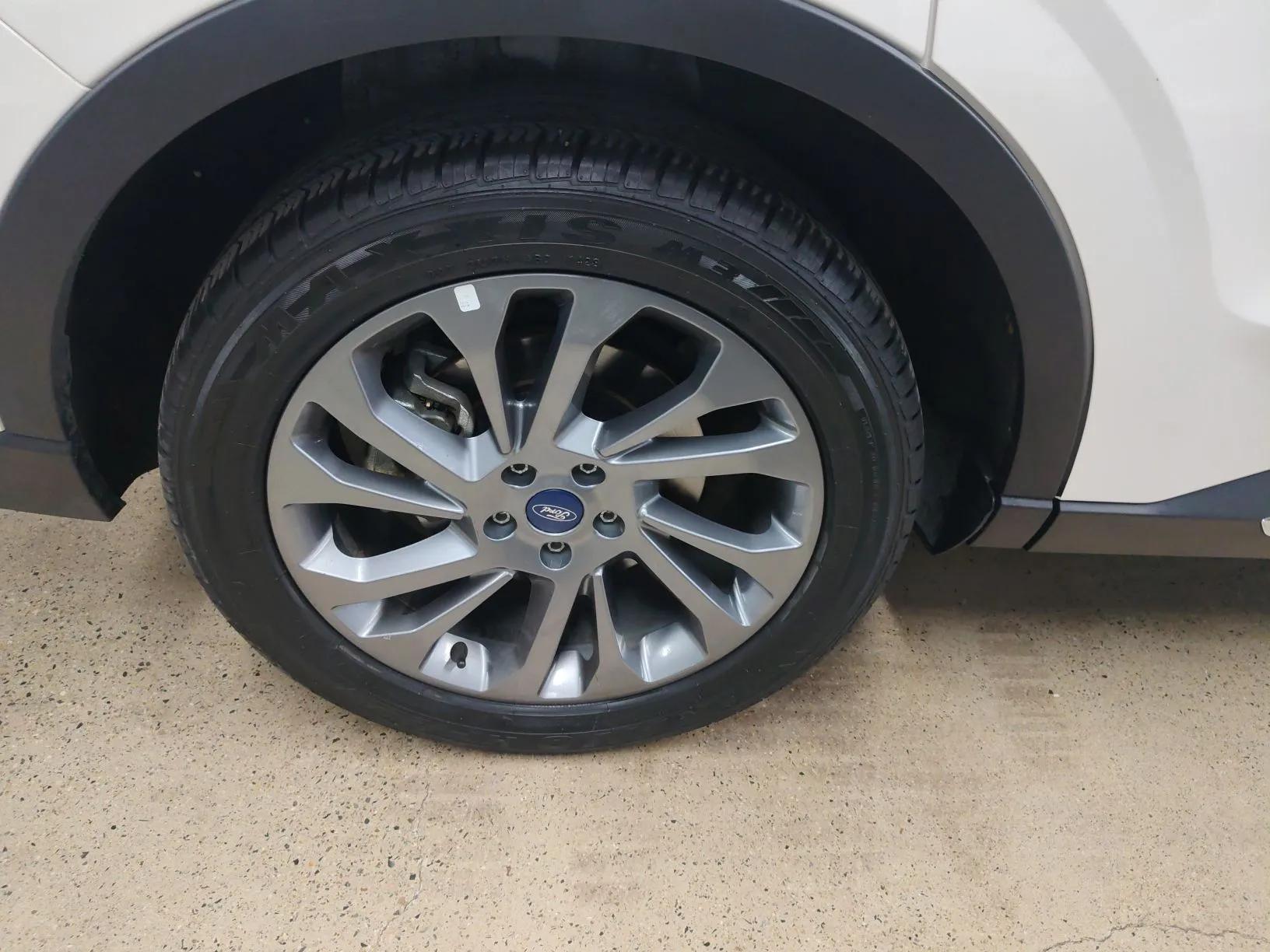 Ford Equator 2023 EcoBoost 225 Premier 7-Seater (2/2/3) — миниатюра 10