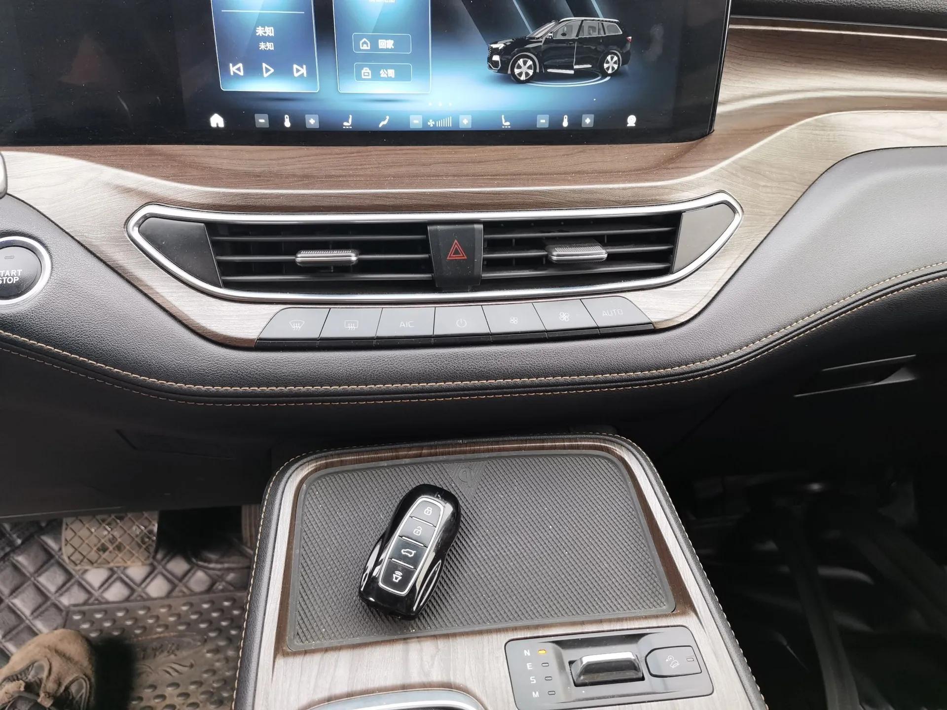 Ford Equator 2021 EcoBoost 225 Premier PLUS 6-Seater — миниатюра 14