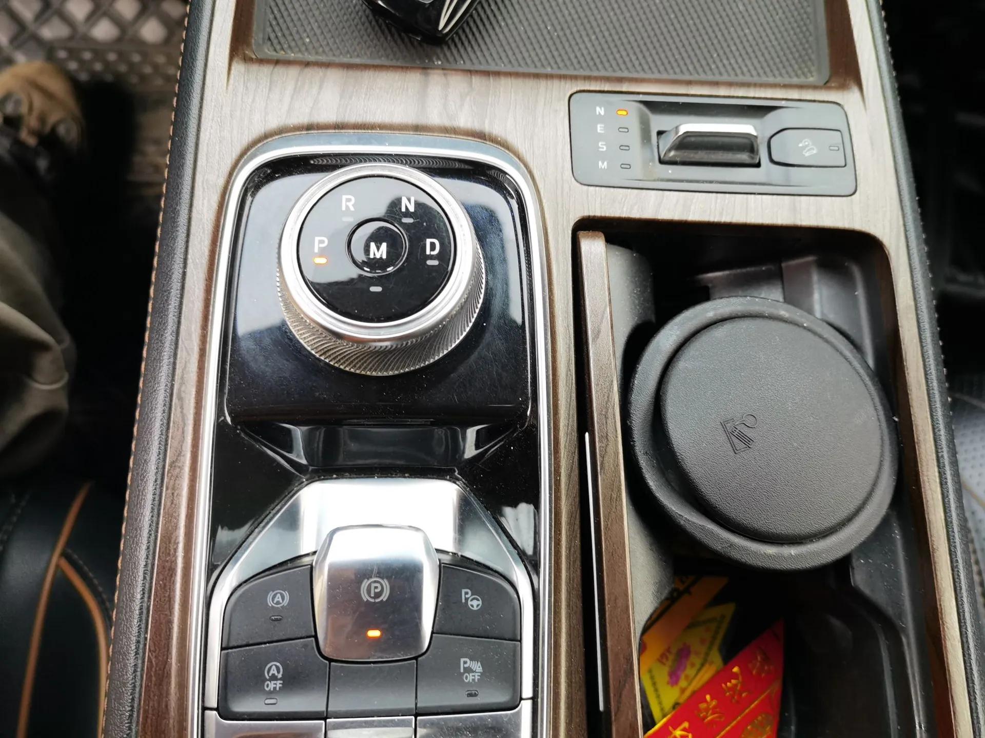 Ford Equator 2021 EcoBoost 225 Premier PLUS 6-Seater — миниатюра 15