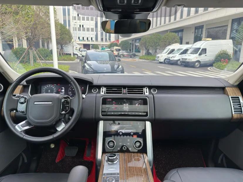 Land Rover Range Vogue  — миниатюра 10