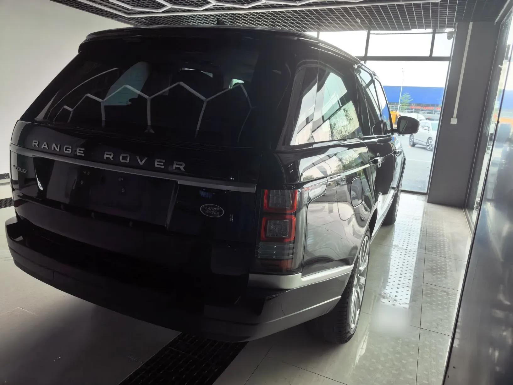 Land Rover Range Vogue  — миниатюра 4