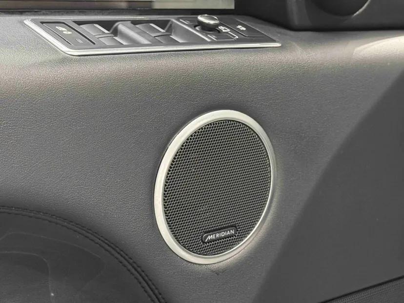 Land Rover Range Vogue  — миниатюра 17