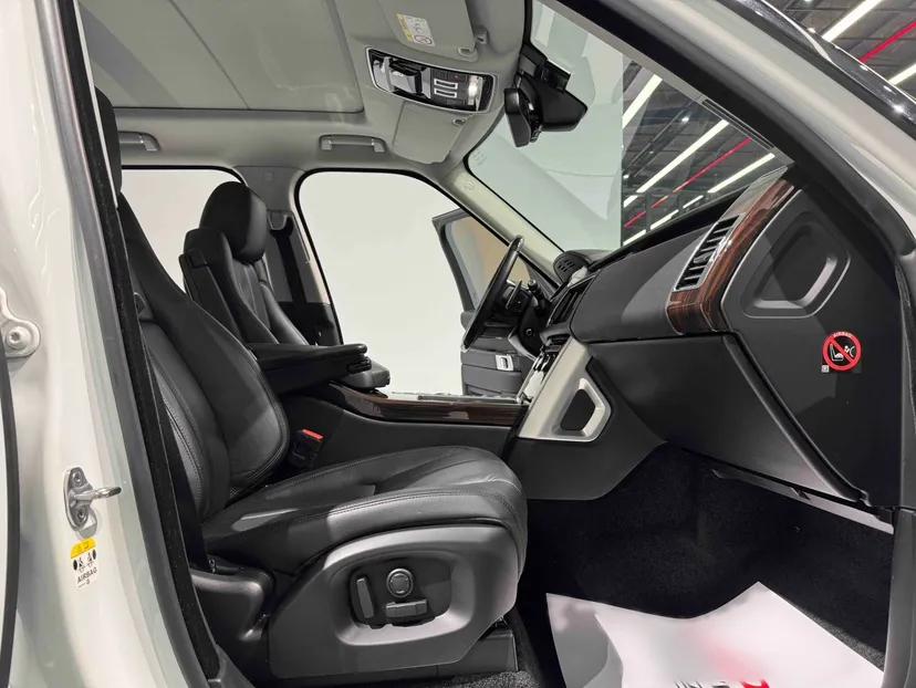 Land Rover Range Vogue  — миниатюра 9