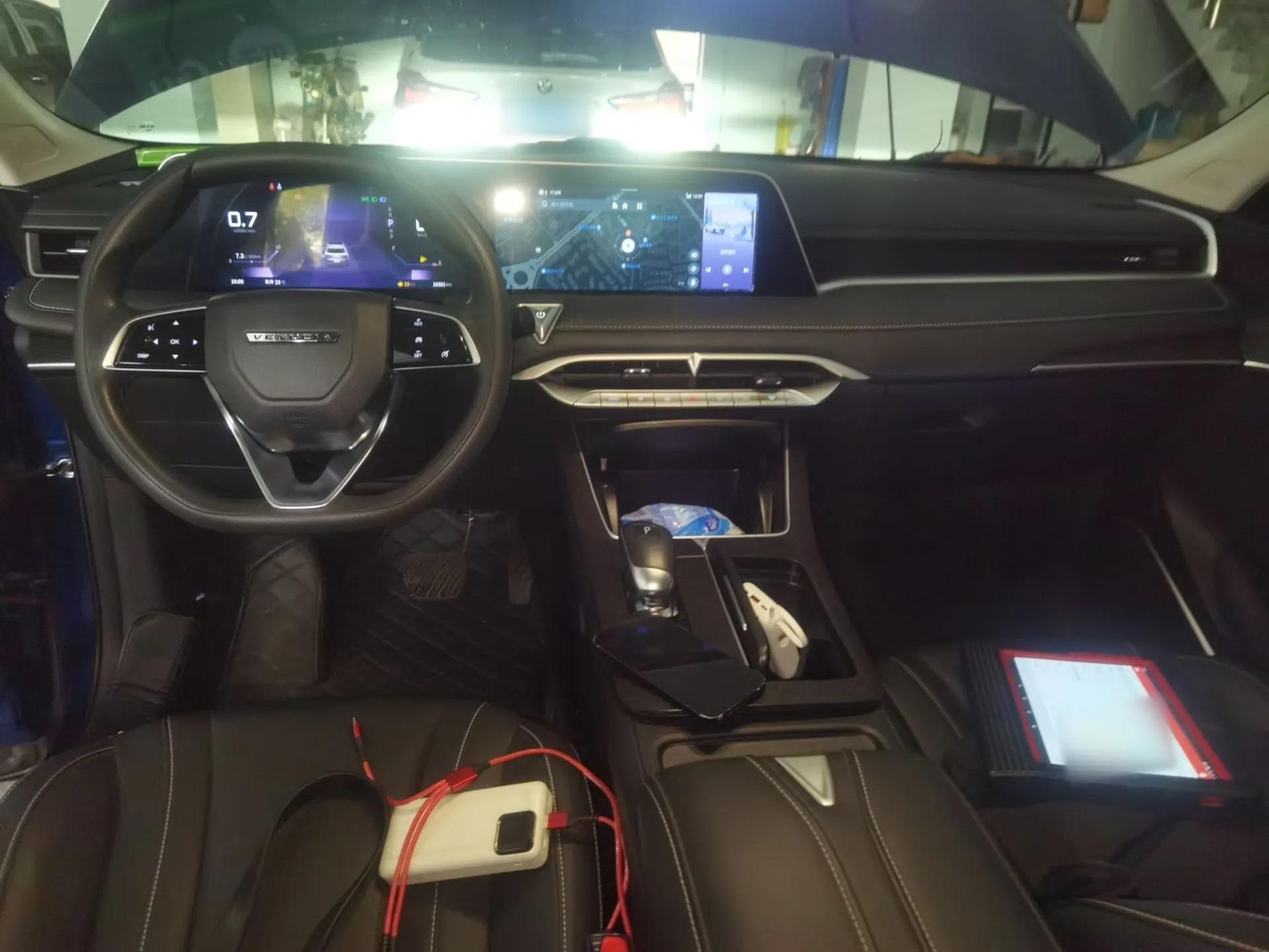 Venucia V 2021 260T Idol Edition — миниатюра 11