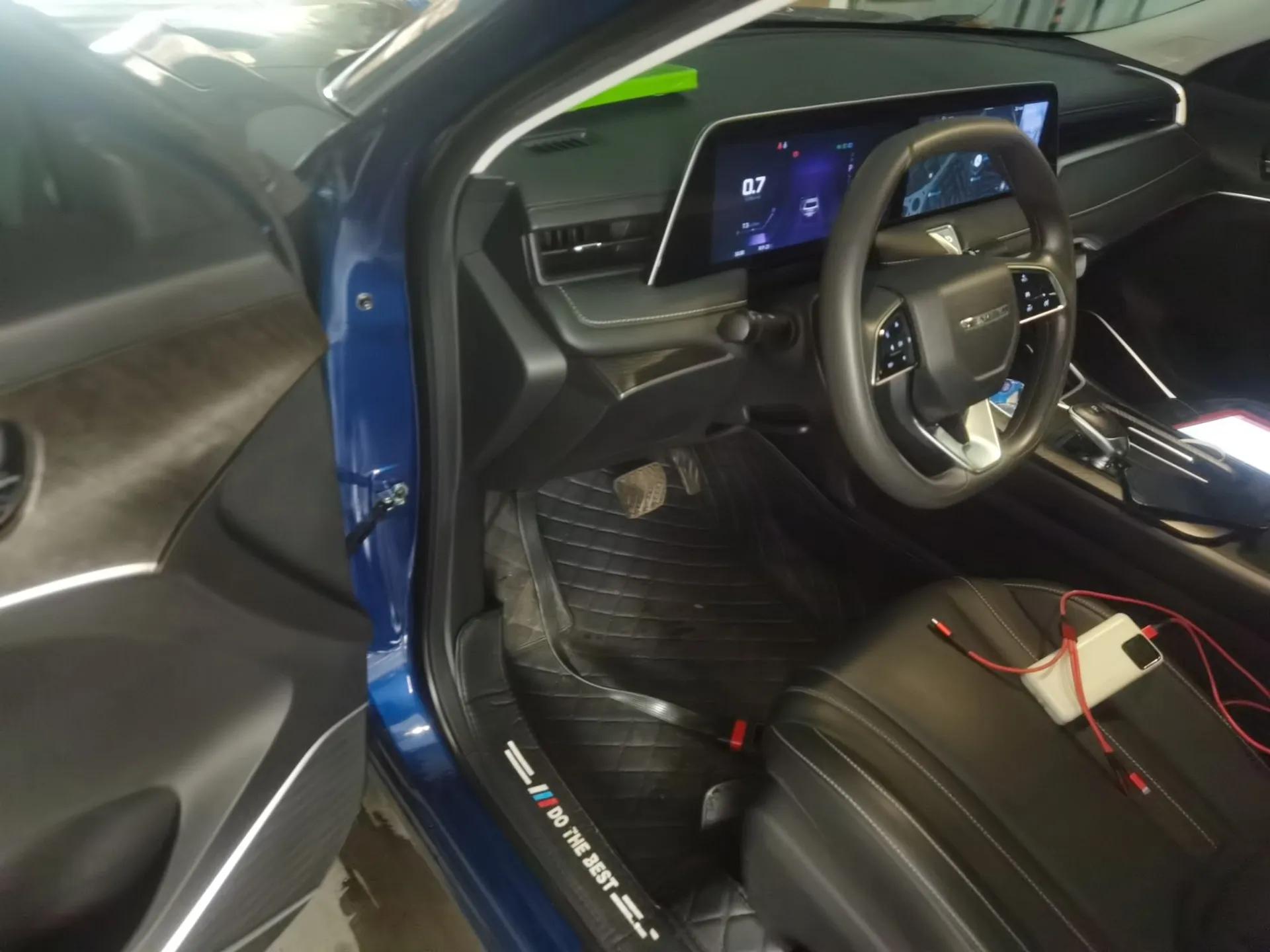 Venucia V 2021 260T Idol Edition — миниатюра 17