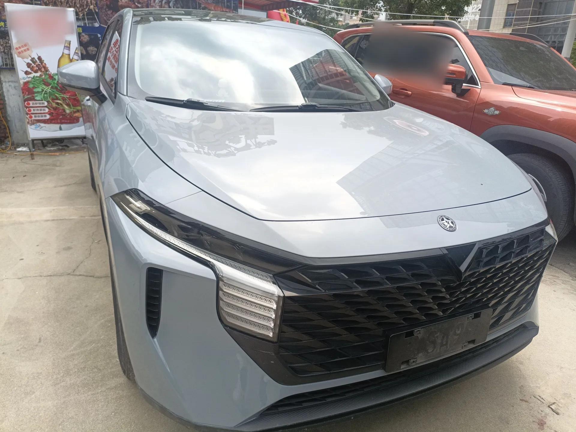 Venucia V 2023 260T Idol Edition Pro — миниатюра 2