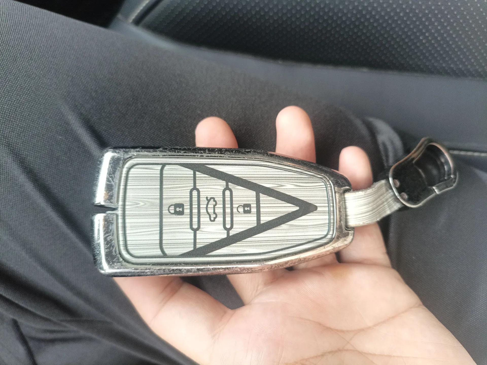 Venucia V 2023 260T Idol Edition Pro — миниатюра 12