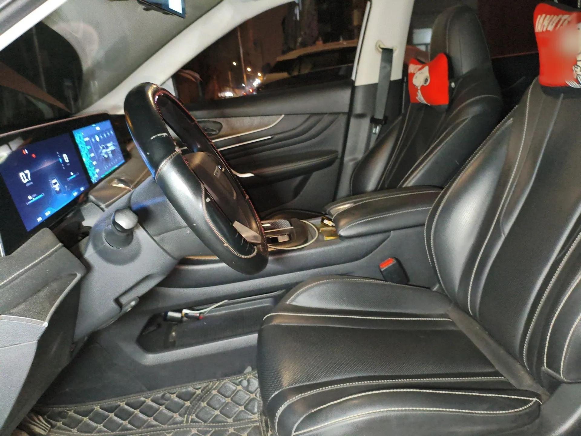 Venucia V 2021 260T Idol Edition — миниатюра 14