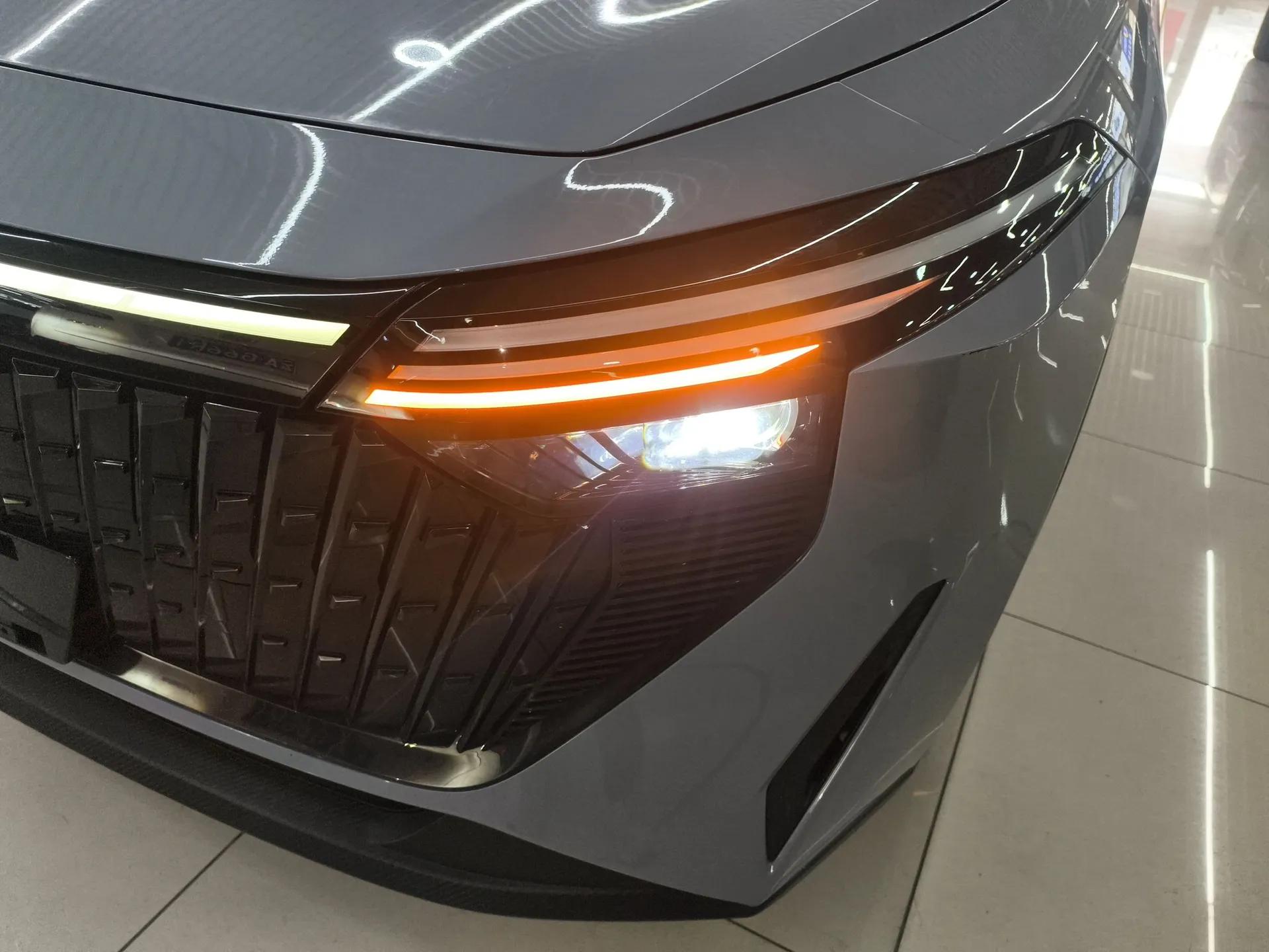 Venucia V DD-i 2023 60km iD Version — миниатюра 2