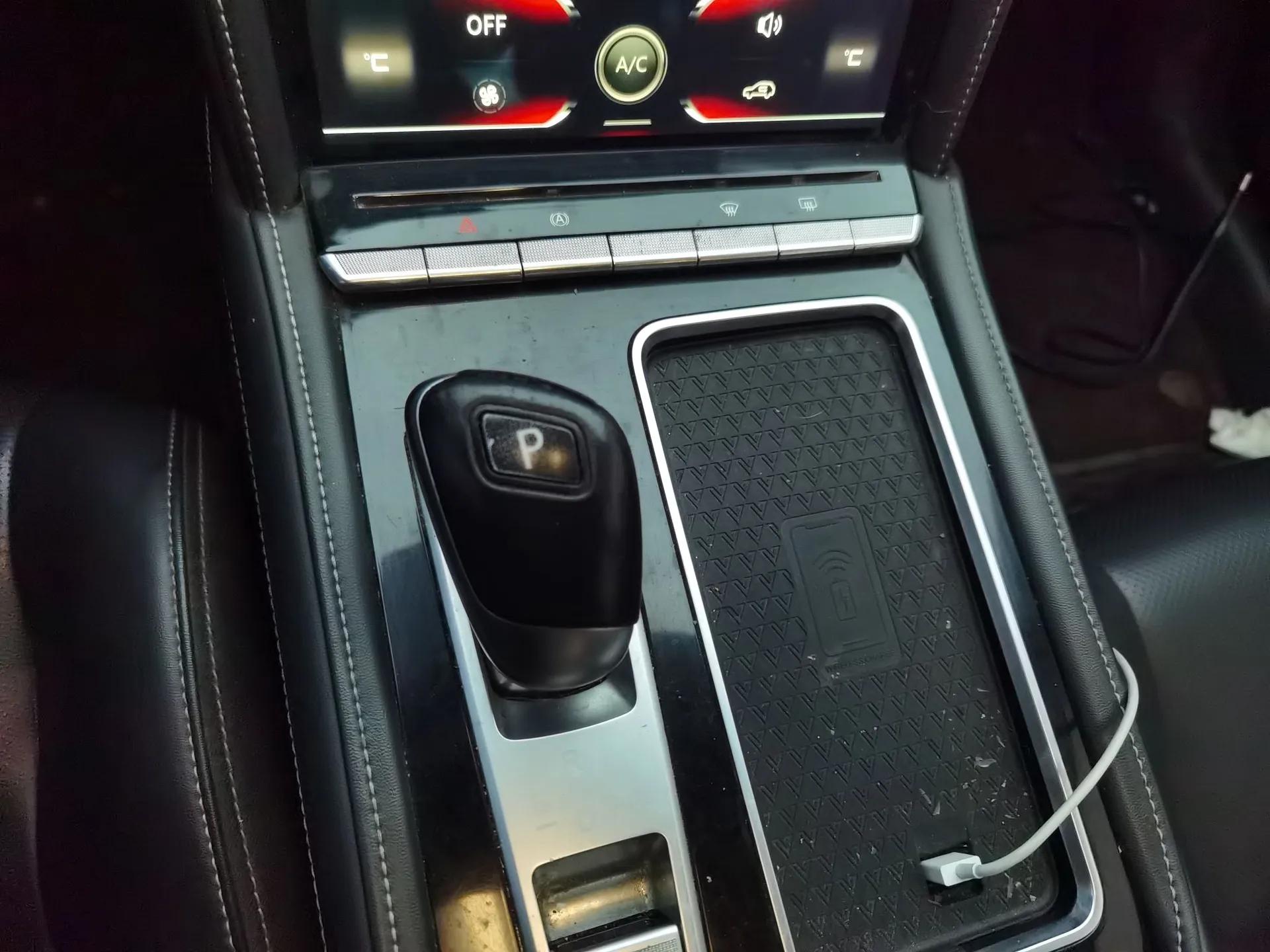 Venucia Star 2020 260T Automatic 48V Mild Hybrid Turbocharged Star Edition — миниатюра 15
