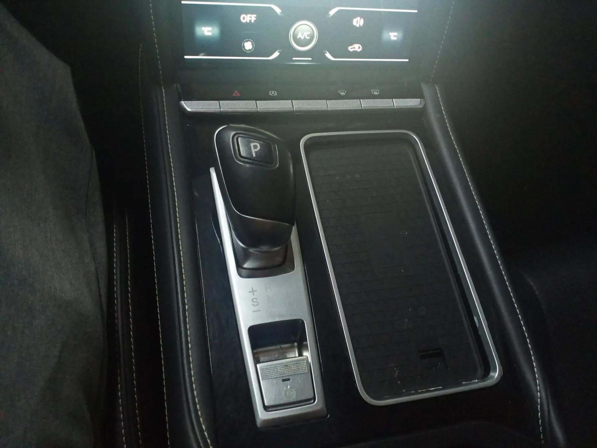 Venucia Star 2020 260T Automatic 48V Mild Hybrid Turbocharged Star Edition — миниатюра 17