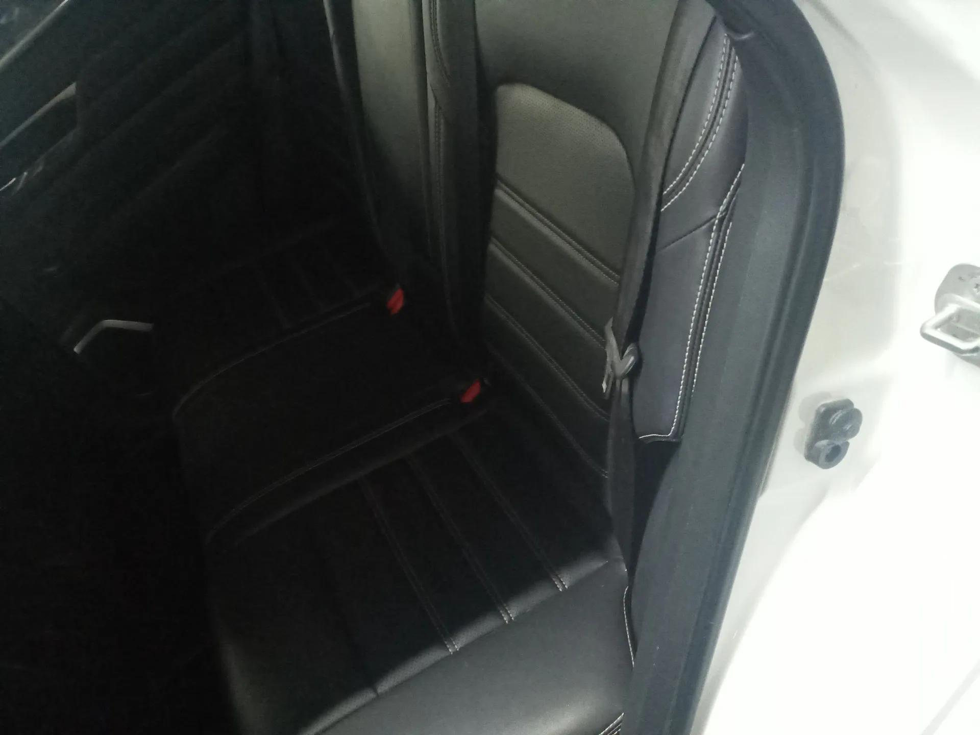 Venucia Star 2020 260T Automatic 48V Mild Hybrid Turbocharged Star Edition — миниатюра 20