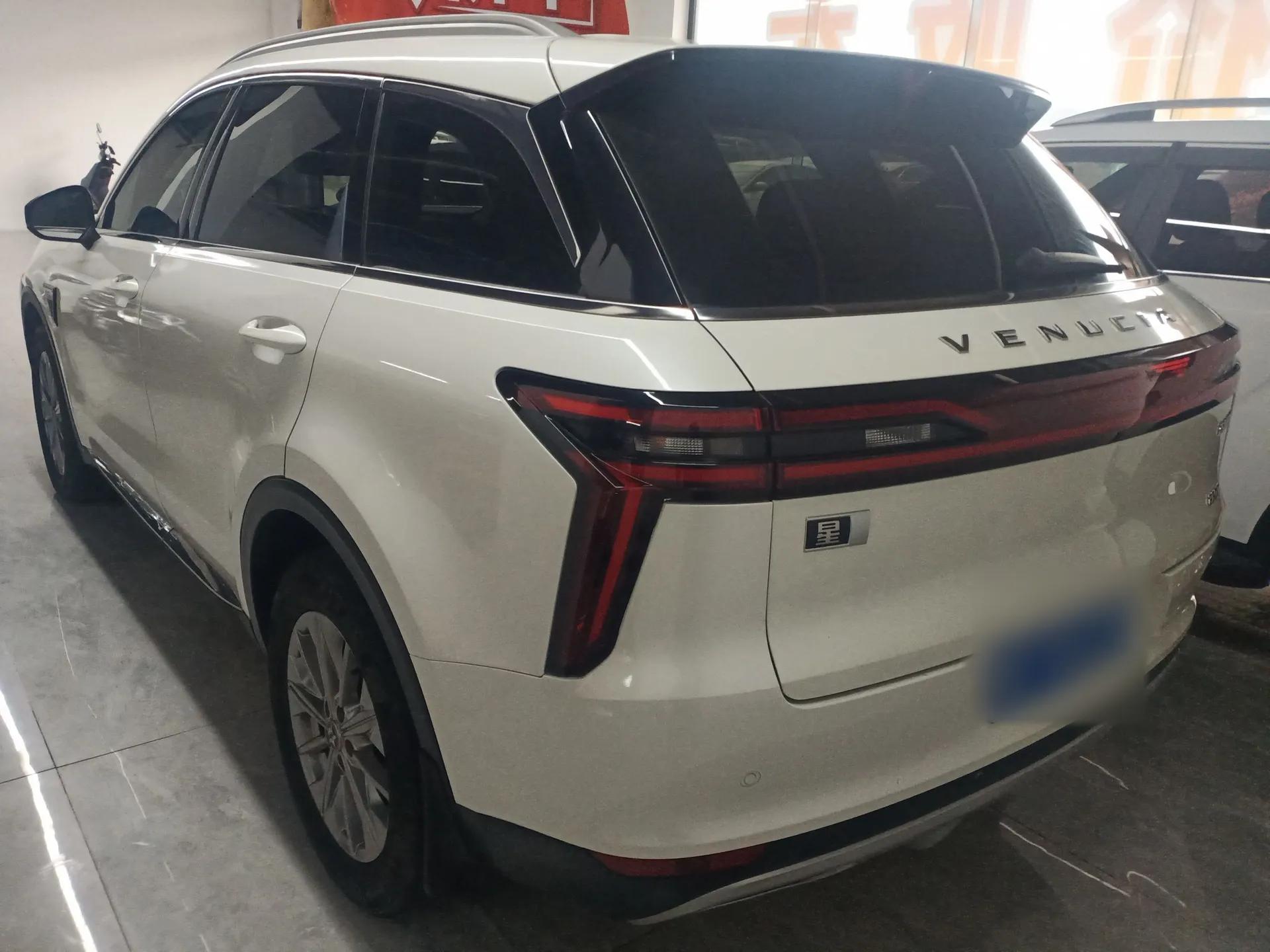 Venucia Star 2020 260T Automatic 48V Mild Hybrid Turbocharged Star Edition — миниатюра 4