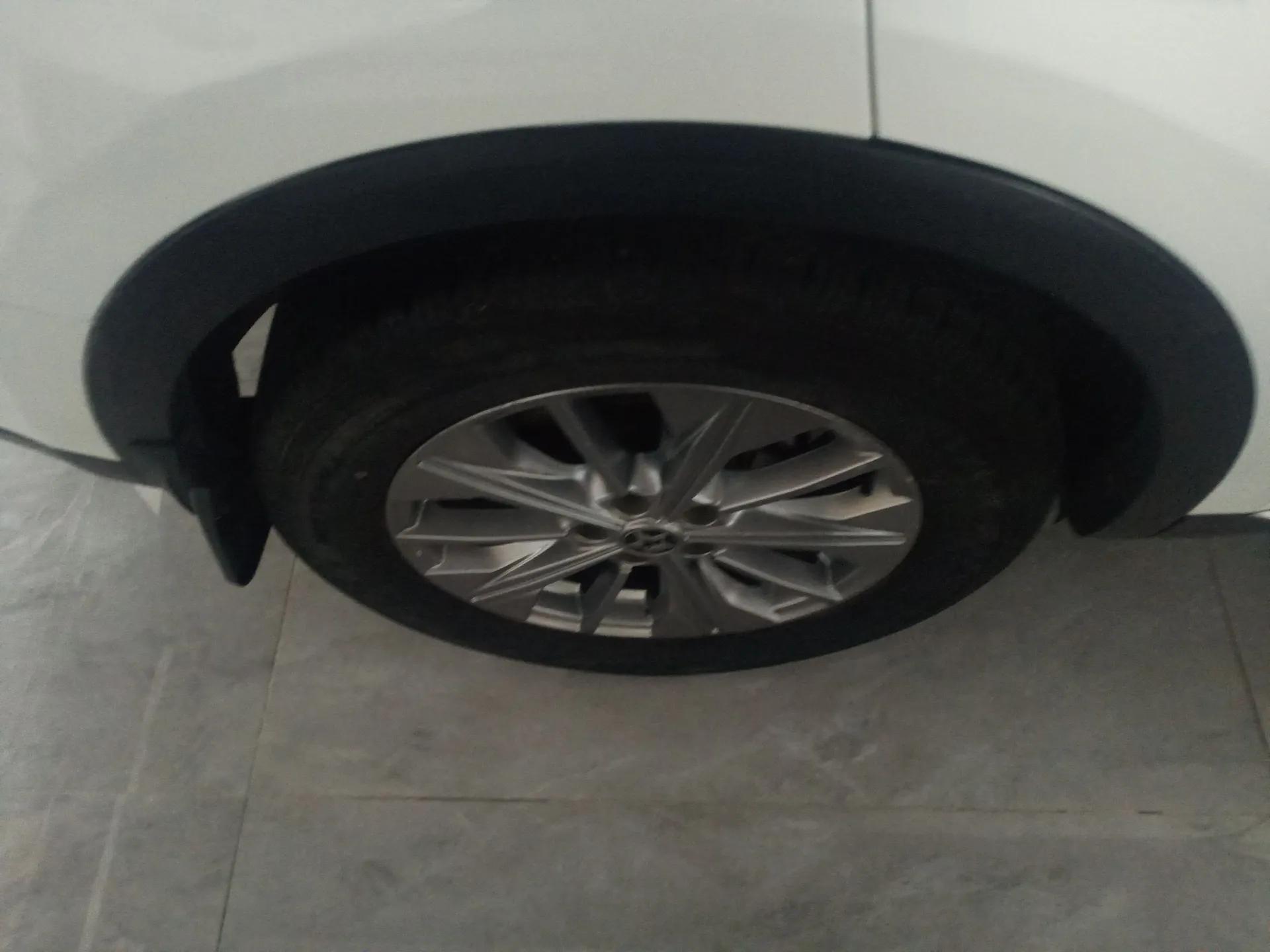 Venucia Star 2020 260T Automatic 48V Mild Hybrid Turbocharged Star Edition — миниатюра 10