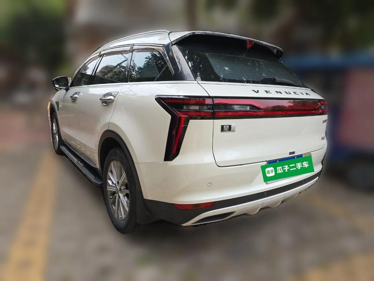 Venucia Star 2020 260T Automatic 48V Mild Hybrid Turbocharged Star Edition — миниатюра 4