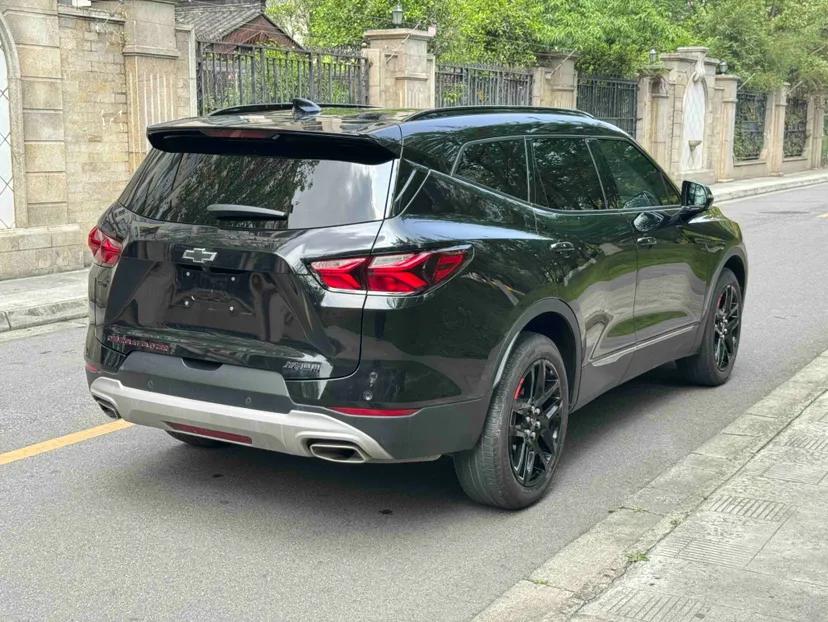 Chevrolet Blazer 2022 Mild Hybrid 650T Redline 7-Seater Thunder Edition — миниатюра 3