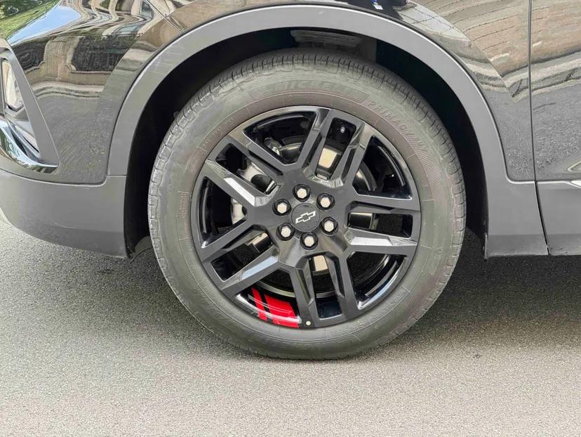 Chevrolet Blazer 2022 Mild Hybrid 650T Redline 7-Seater Thunder Edition — миниатюра 4