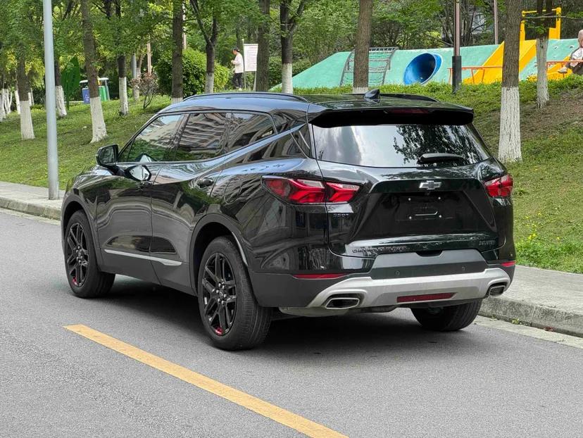 Chevrolet Blazer 2022 Mild Hybrid 650T Redline 7-Seater Thunder Edition — миниатюра 5