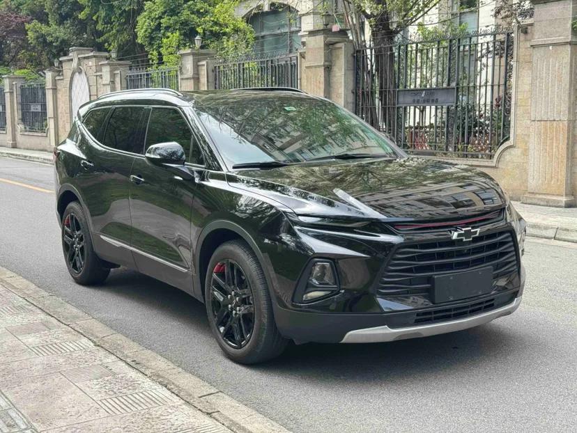 Chevrolet Blazer 2022 Mild Hybrid 650T Redline 7-Seater Thunder Edition — миниатюра 8