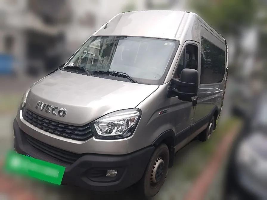 Iveco Eurocargo 2021 3.0T Automatic Chaorui Short Wheelbase High-Roof Side-Sliding Door F1C — миниатюра 1